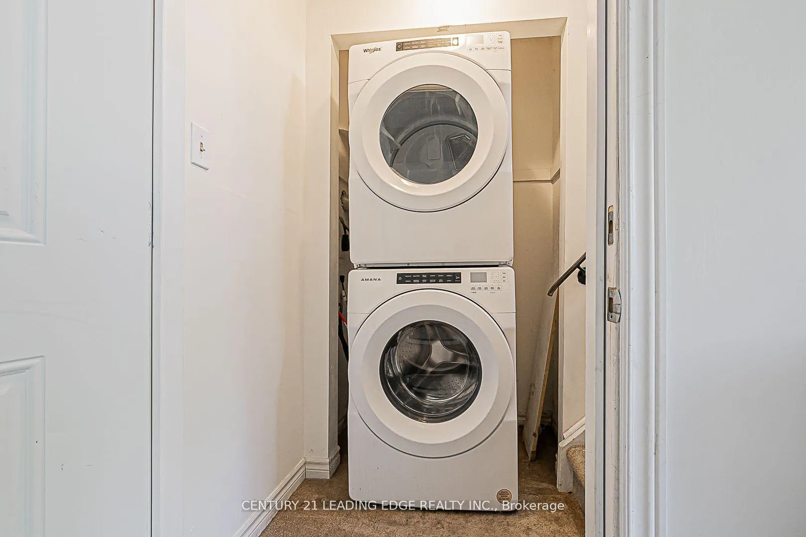Photo 21 of 1422 Outlet Drive, Oshawa, Lakeview — HOMEH