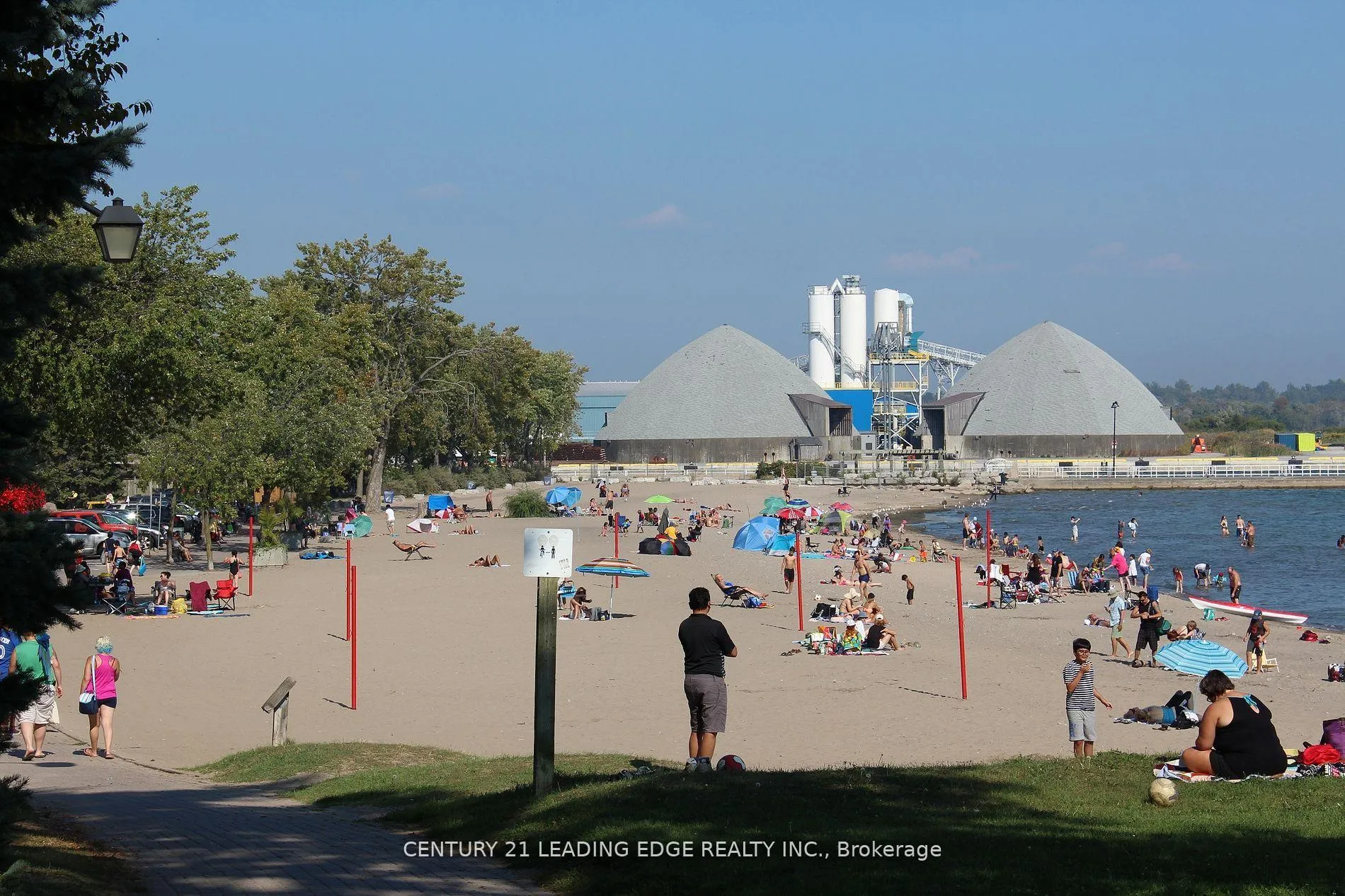 Photo 26 of 1422 Outlet Drive, Oshawa, Lakeview — HOMEH