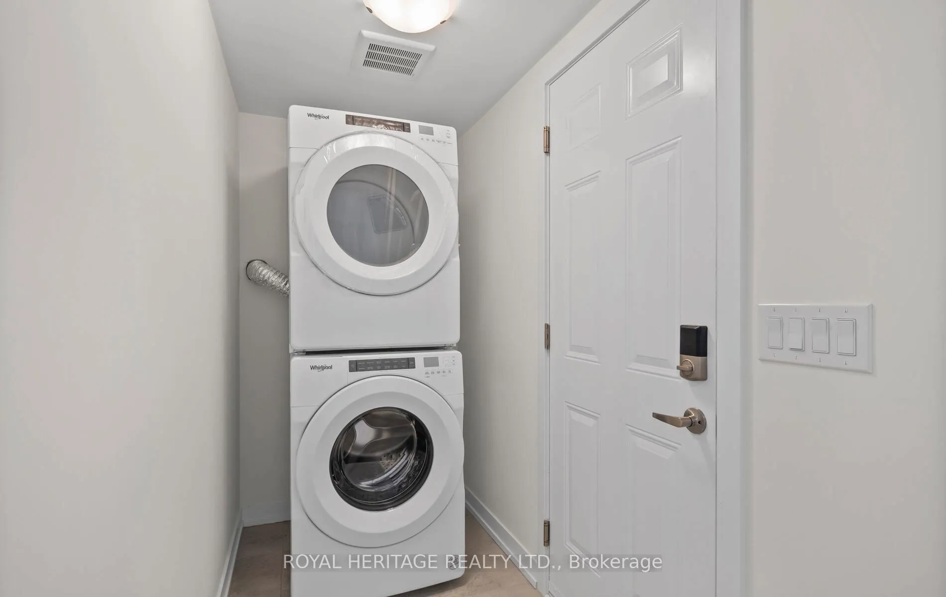 Photo 10 of 5 Schmidt Lane, Markham, Angus Glen — HOMEH