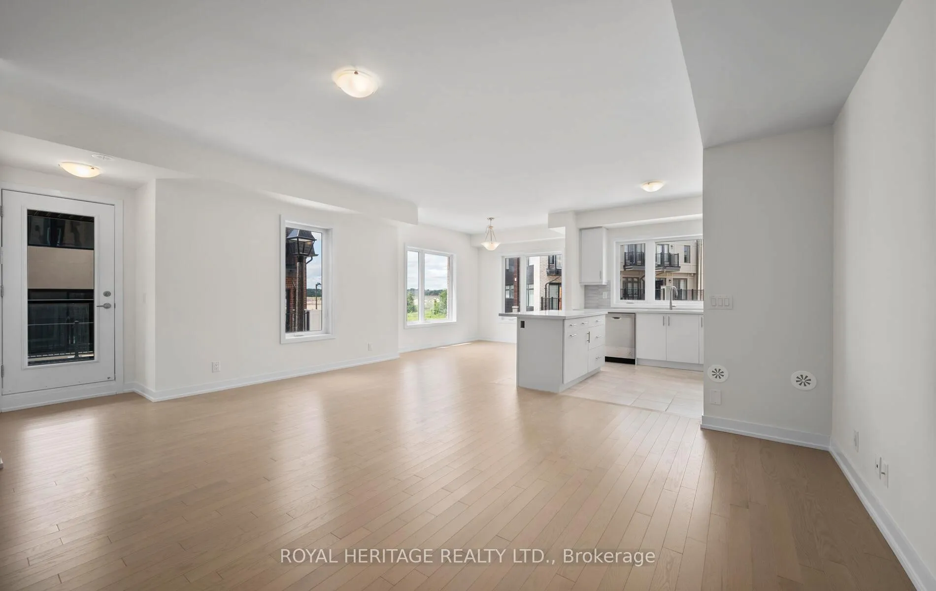 Photo 15 of 5 Schmidt Lane, Markham, Angus Glen — HOMEH
