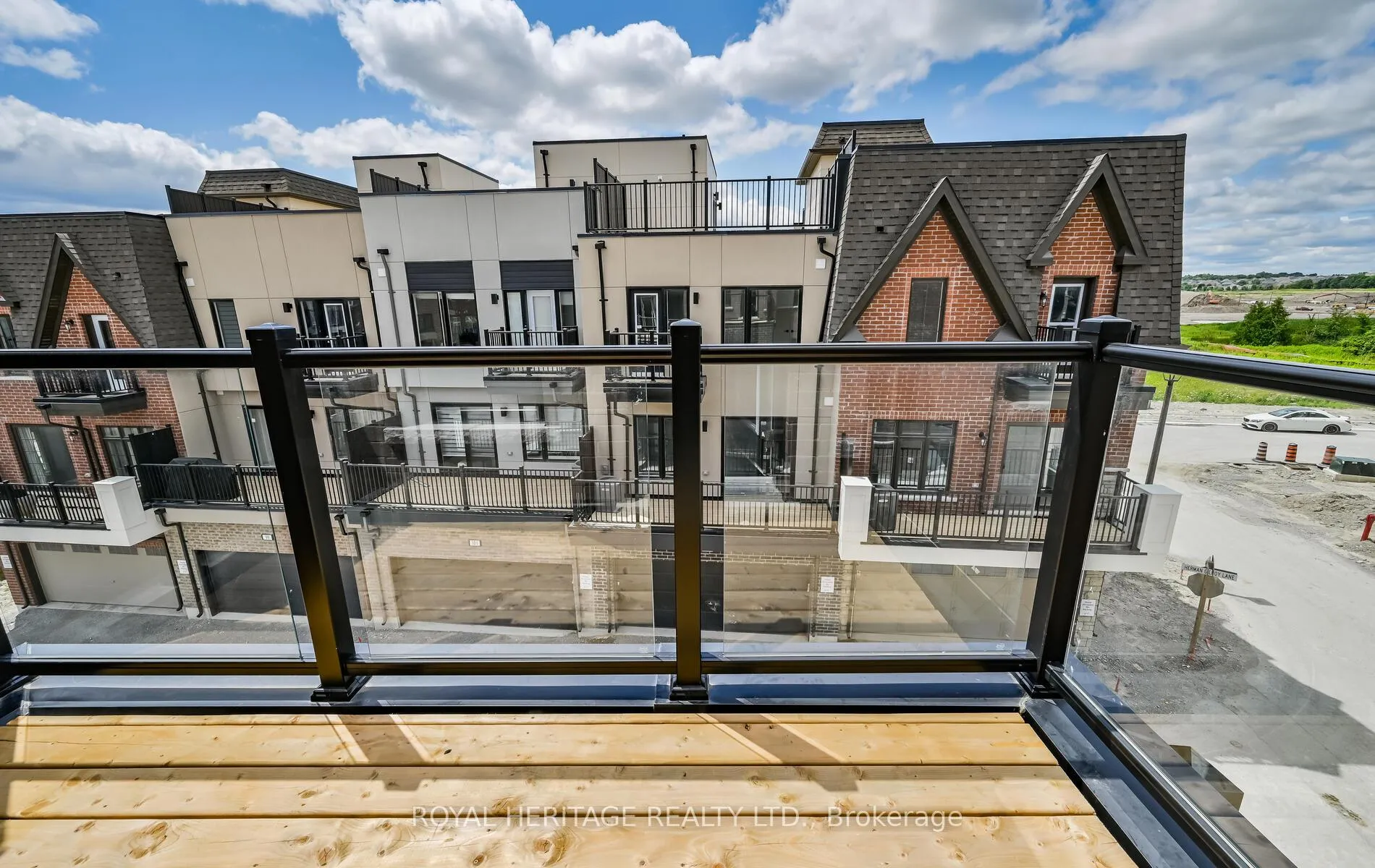 Photo 32 of 5 Schmidt Lane, Markham, Angus Glen — HOMEH