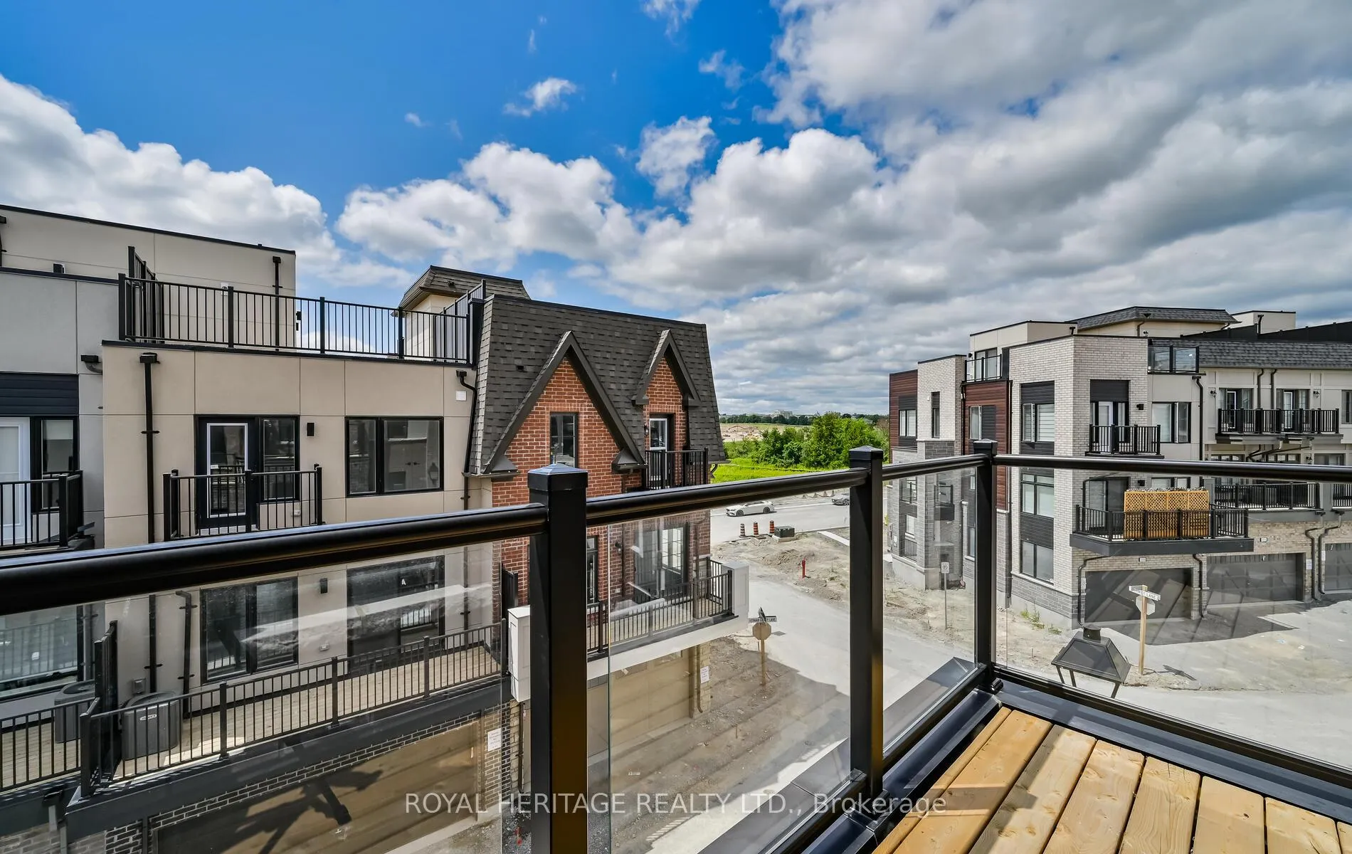 Photo 33 of 5 Schmidt Lane, Markham, Angus Glen — HOMEH