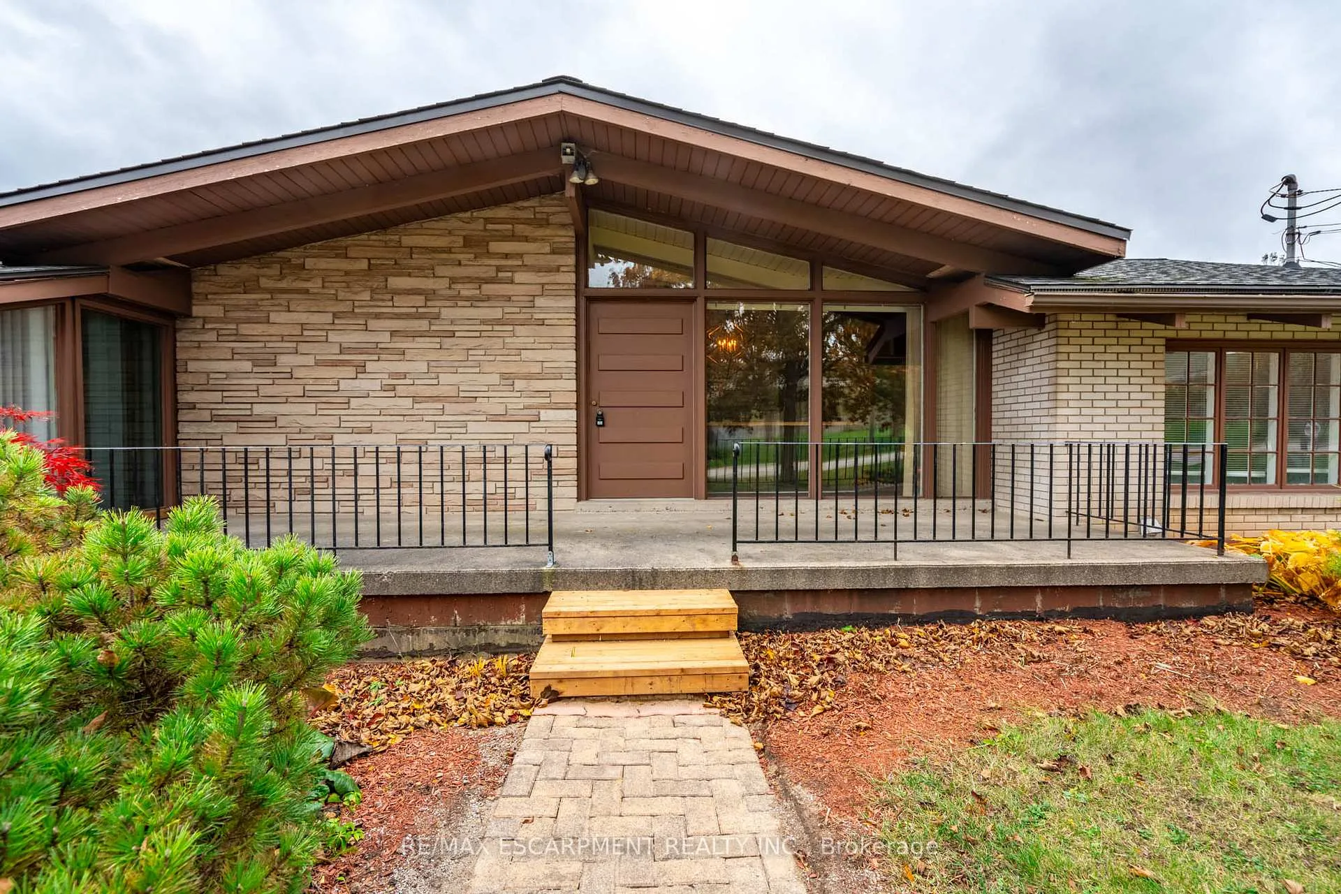 Photo 5 of 60 Atkinson Boulevard, Hamilton, Pleasant View — HOMEH