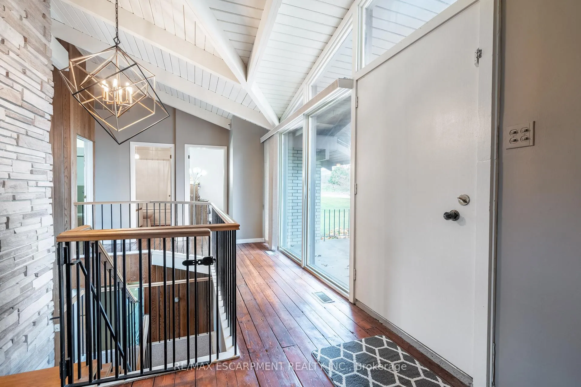 Photo 6 of 60 Atkinson Boulevard, Hamilton, Pleasant View — HOMEH