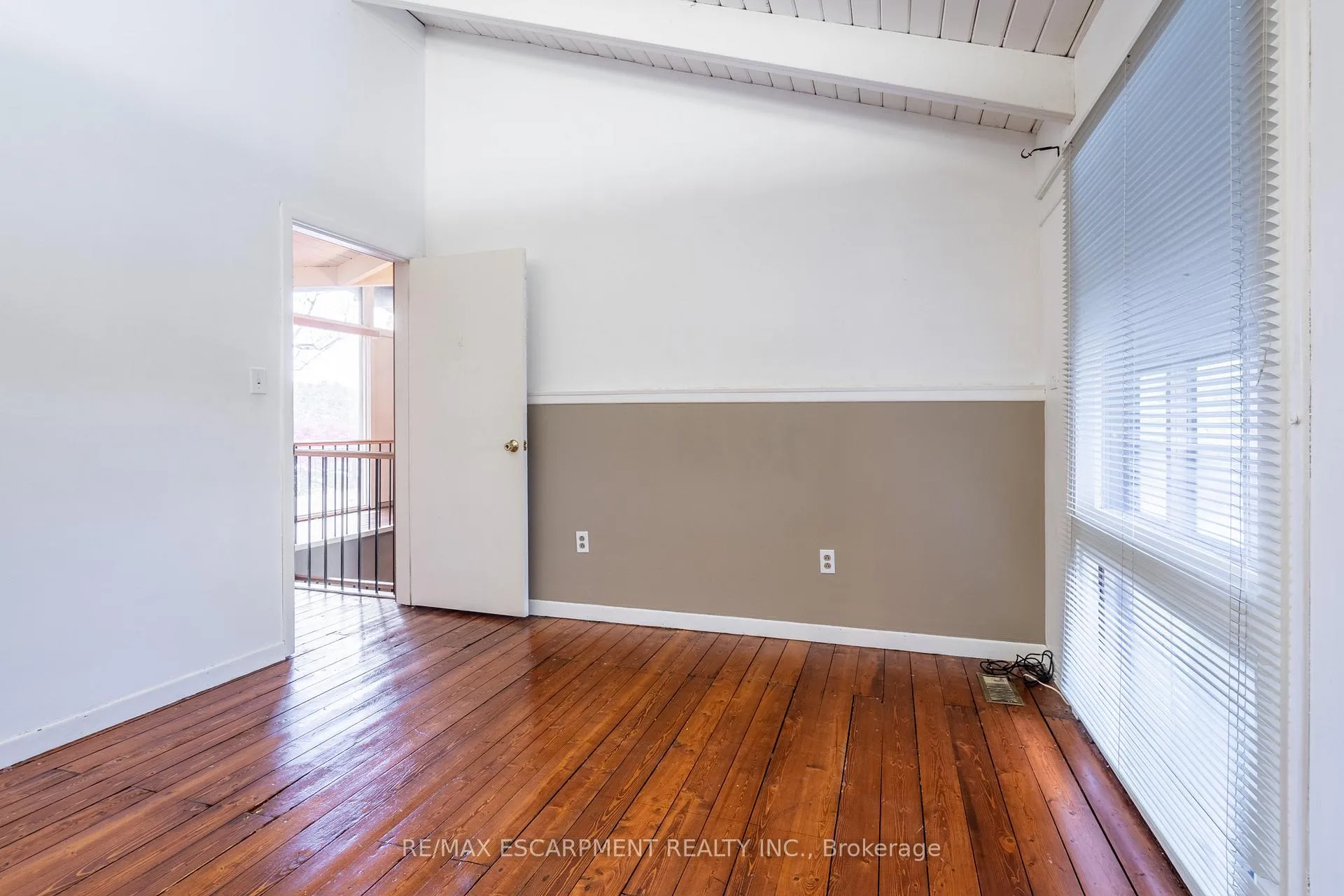 Photo 10 of 60 Atkinson Boulevard, Hamilton, Pleasant View — HOMEH