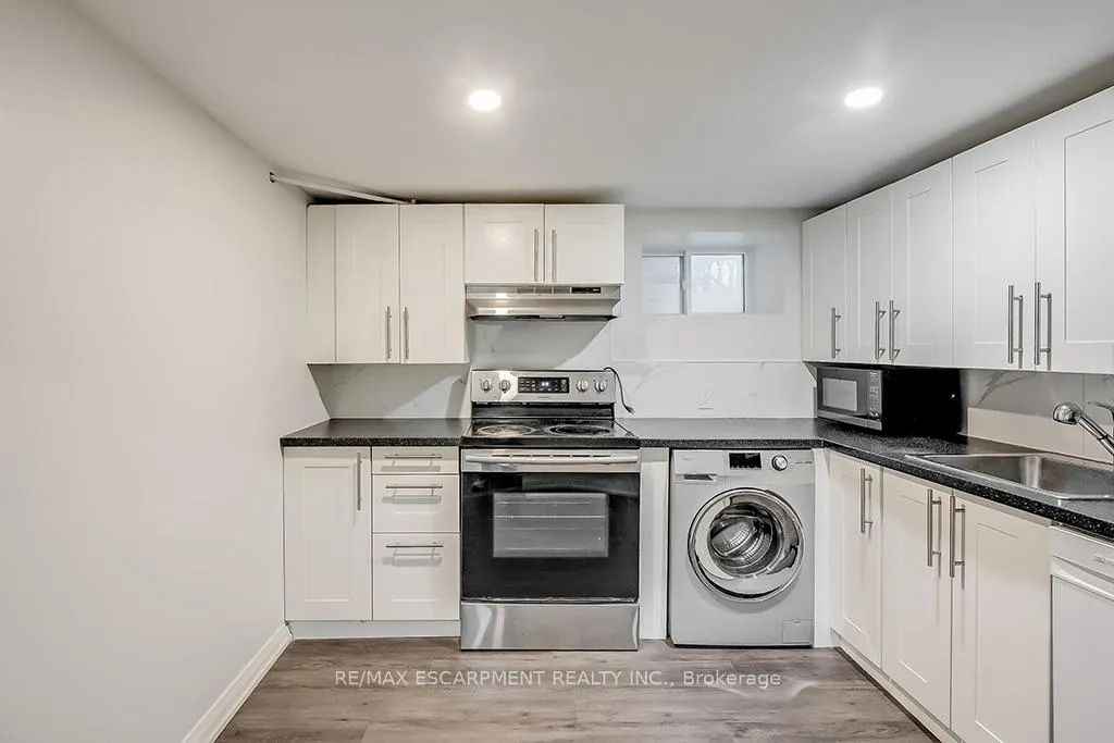 Photo 12 of Unit Lower, 38 Ashford Boulevard, Hamilton, Blakeley — HOMEH