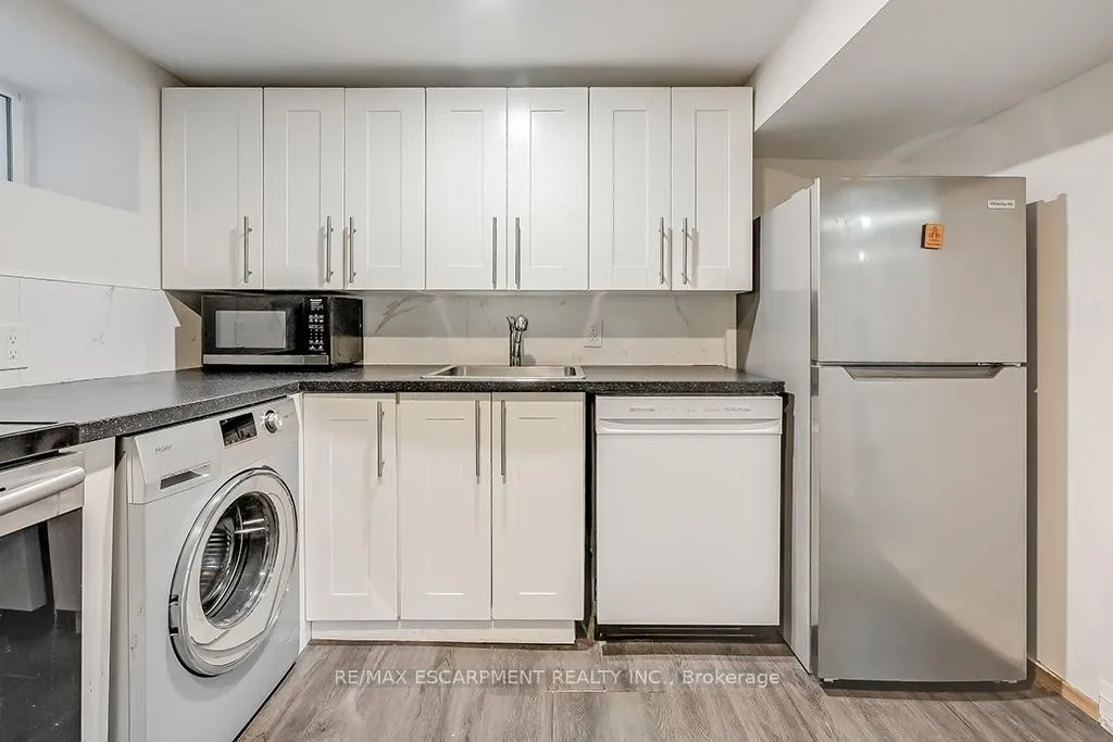 Photo 13 of Unit Lower, 38 Ashford Boulevard, Hamilton, Blakeley — HOMEH
