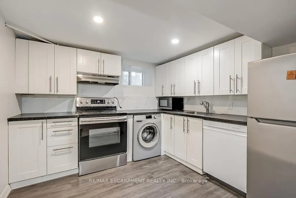 Photo 14 of Unit Lower, 38 Ashford Boulevard, Hamilton, Blakeley — HOMEH