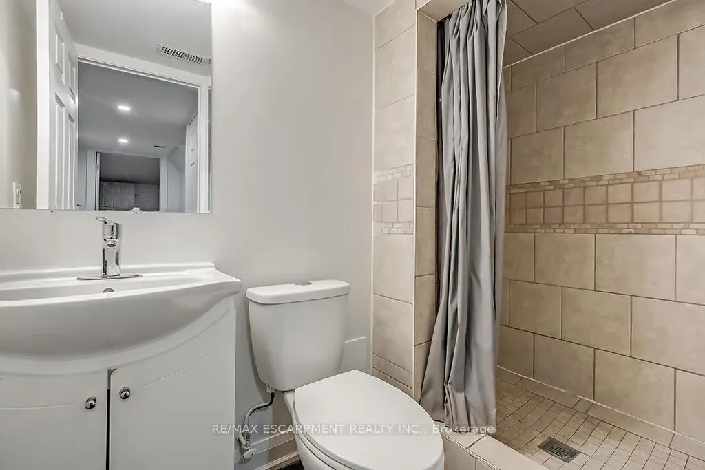 Photo 16 of Unit Lower, 38 Ashford Boulevard, Hamilton, Blakeley — HOMEH