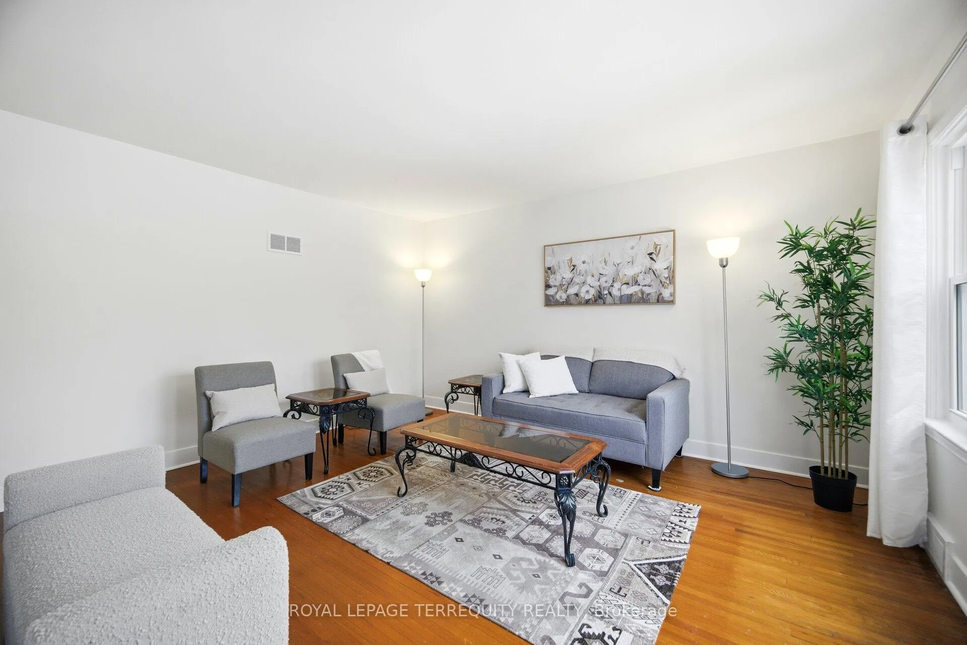 Photo 7 of 6001 North Street, Niagara Falls, Hospital — HOMEH