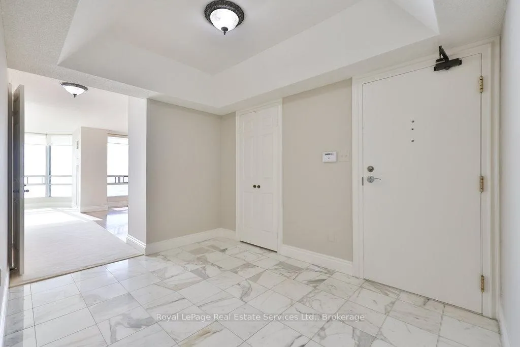 Photo 5 of Unit 607, 2170 Marine Drive, Oakville, Bronte — HOMEH
