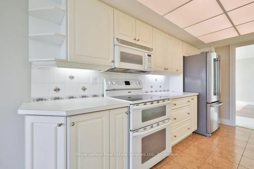 Photo 18 of Unit 607, 2170 Marine Drive, Oakville, Bronte — HOMEH