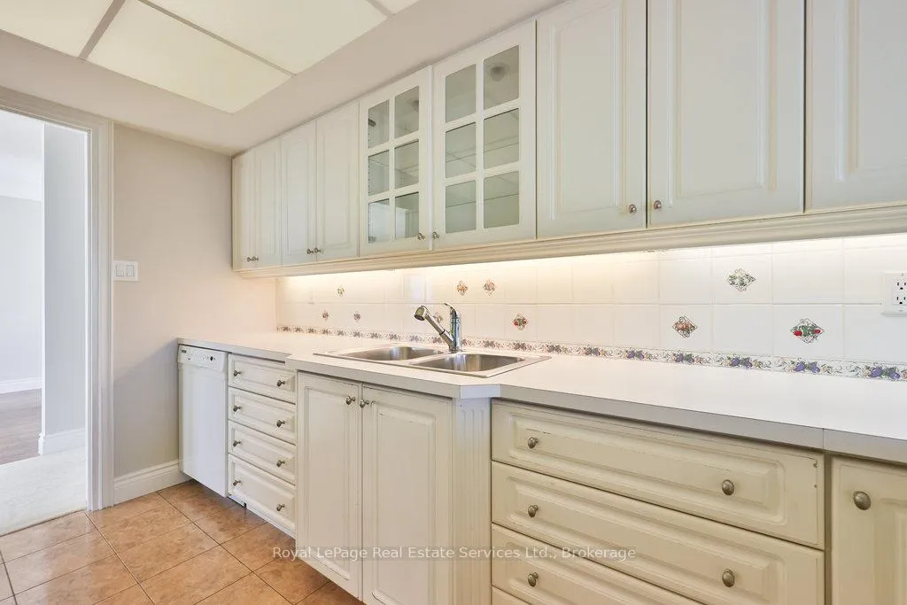 Photo 19 of Unit 607, 2170 Marine Drive, Oakville, Bronte — HOMEH