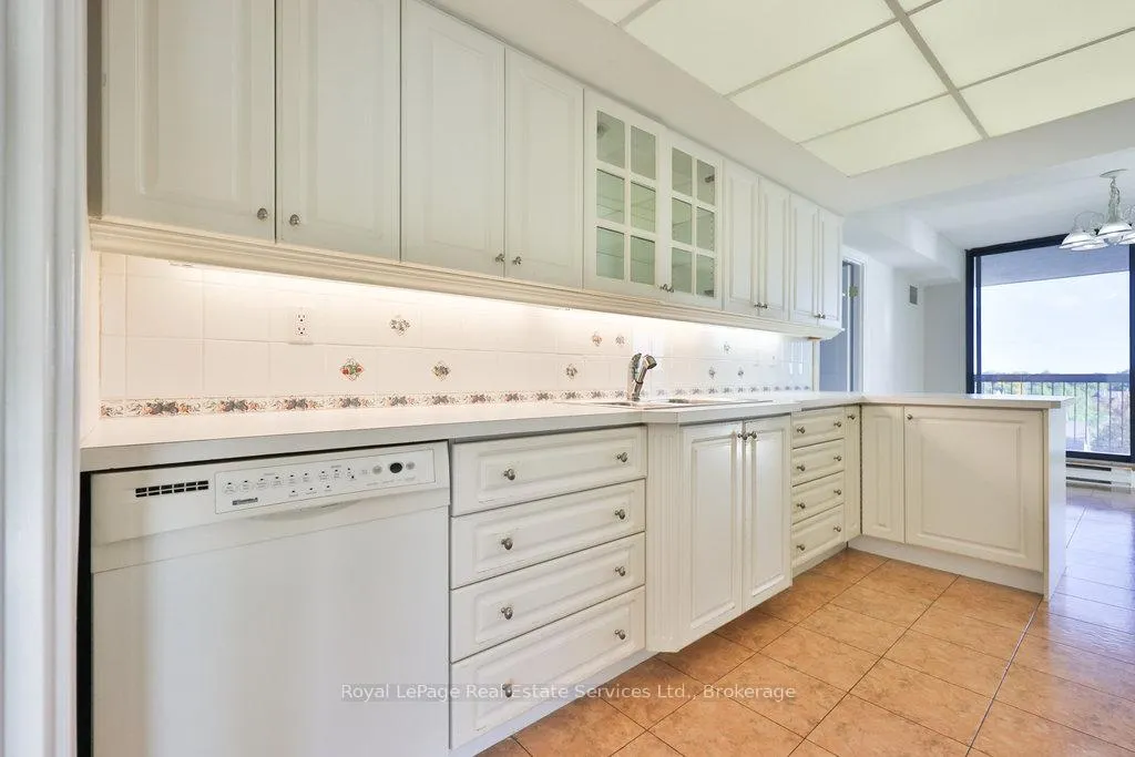 Photo 20 of Unit 607, 2170 Marine Drive, Oakville, Bronte — HOMEH