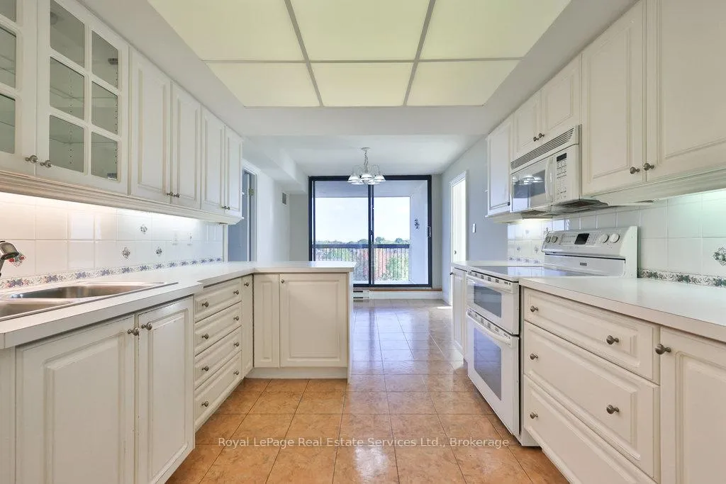 Photo 21 of Unit 607, 2170 Marine Drive, Oakville, Bronte — HOMEH