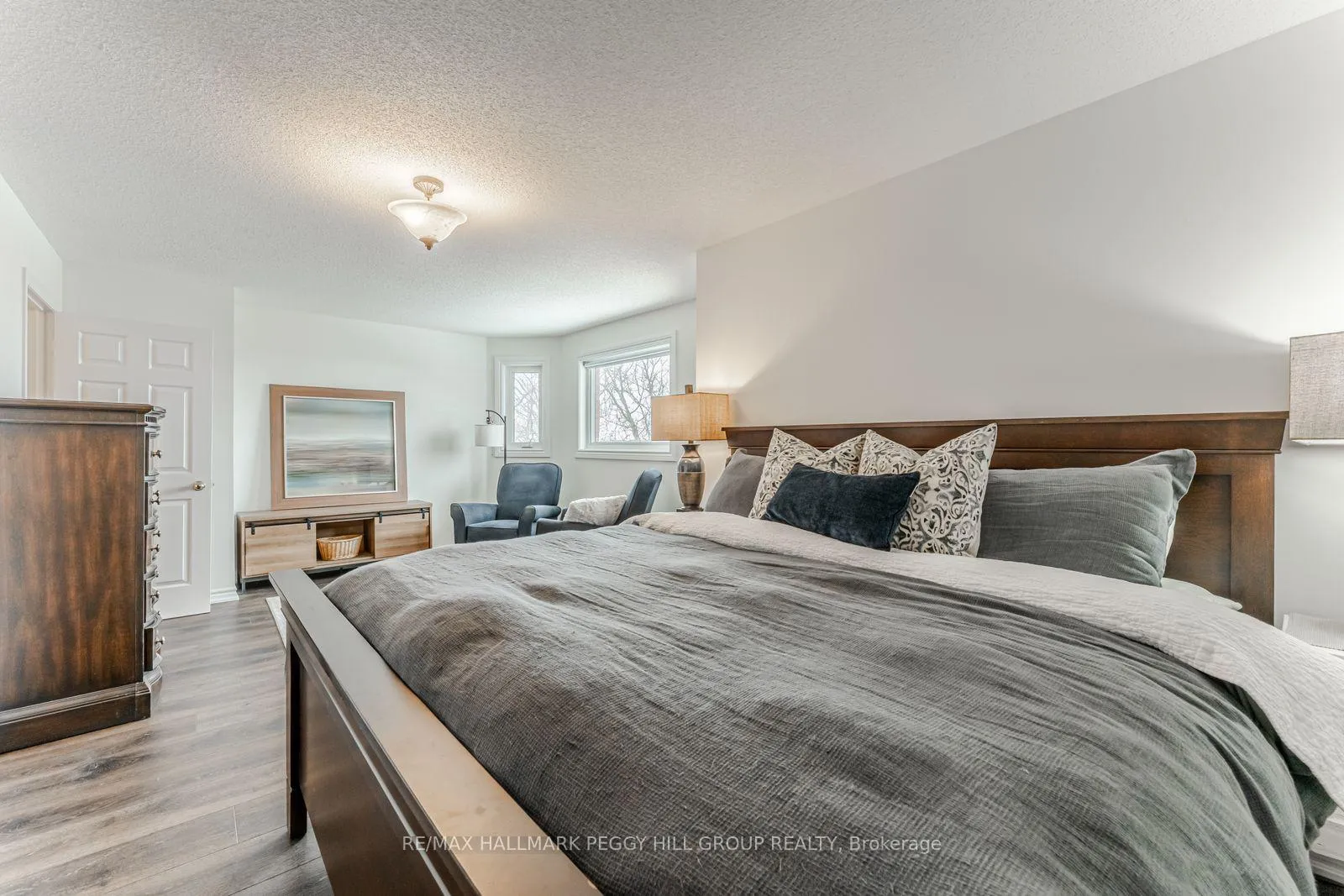 Photo 9 of 27 McAvoy Drive, Barrie, Edgehill Drive — HOMEH