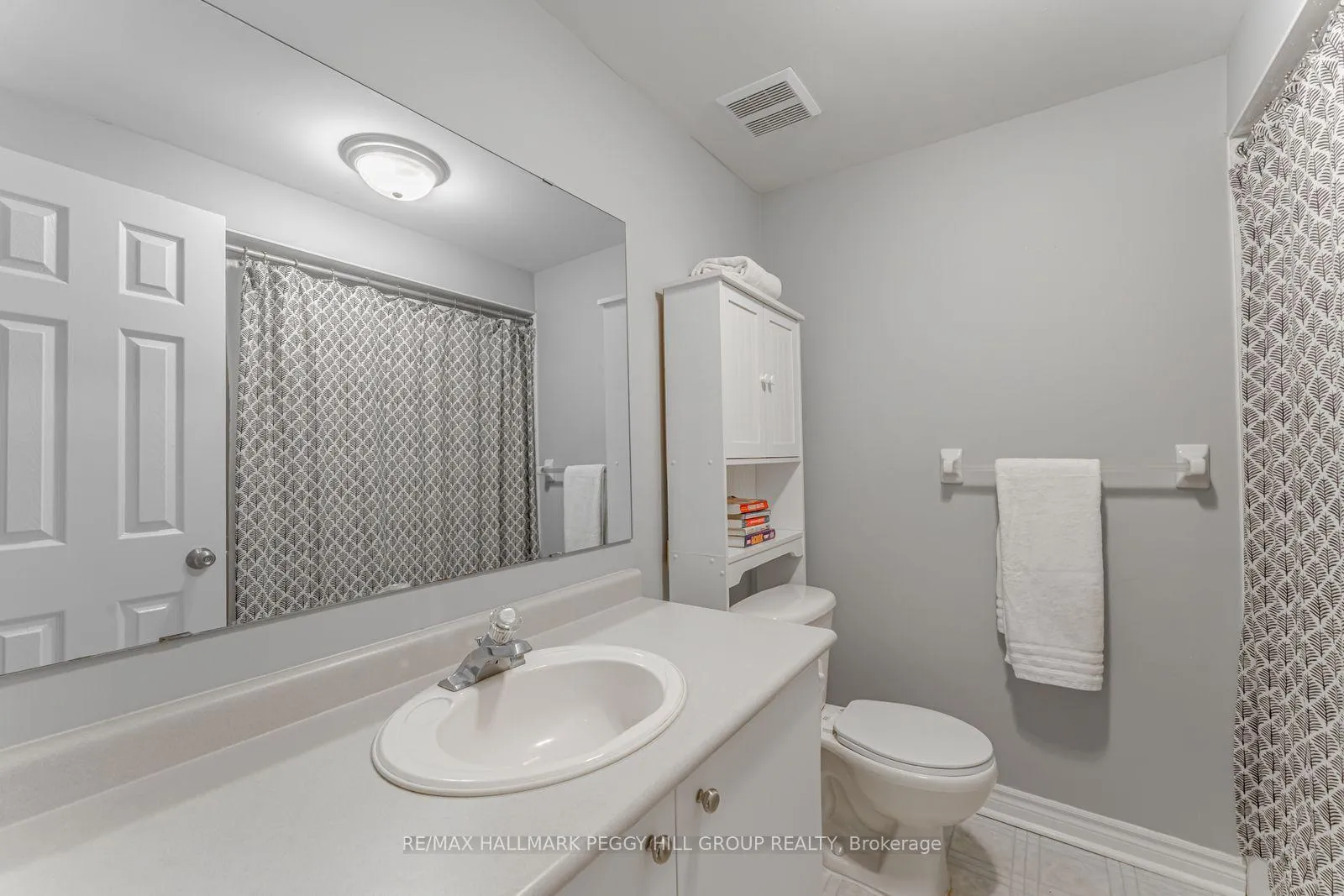 Photo 19 of 27 McAvoy Drive, Barrie, Edgehill Drive — HOMEH