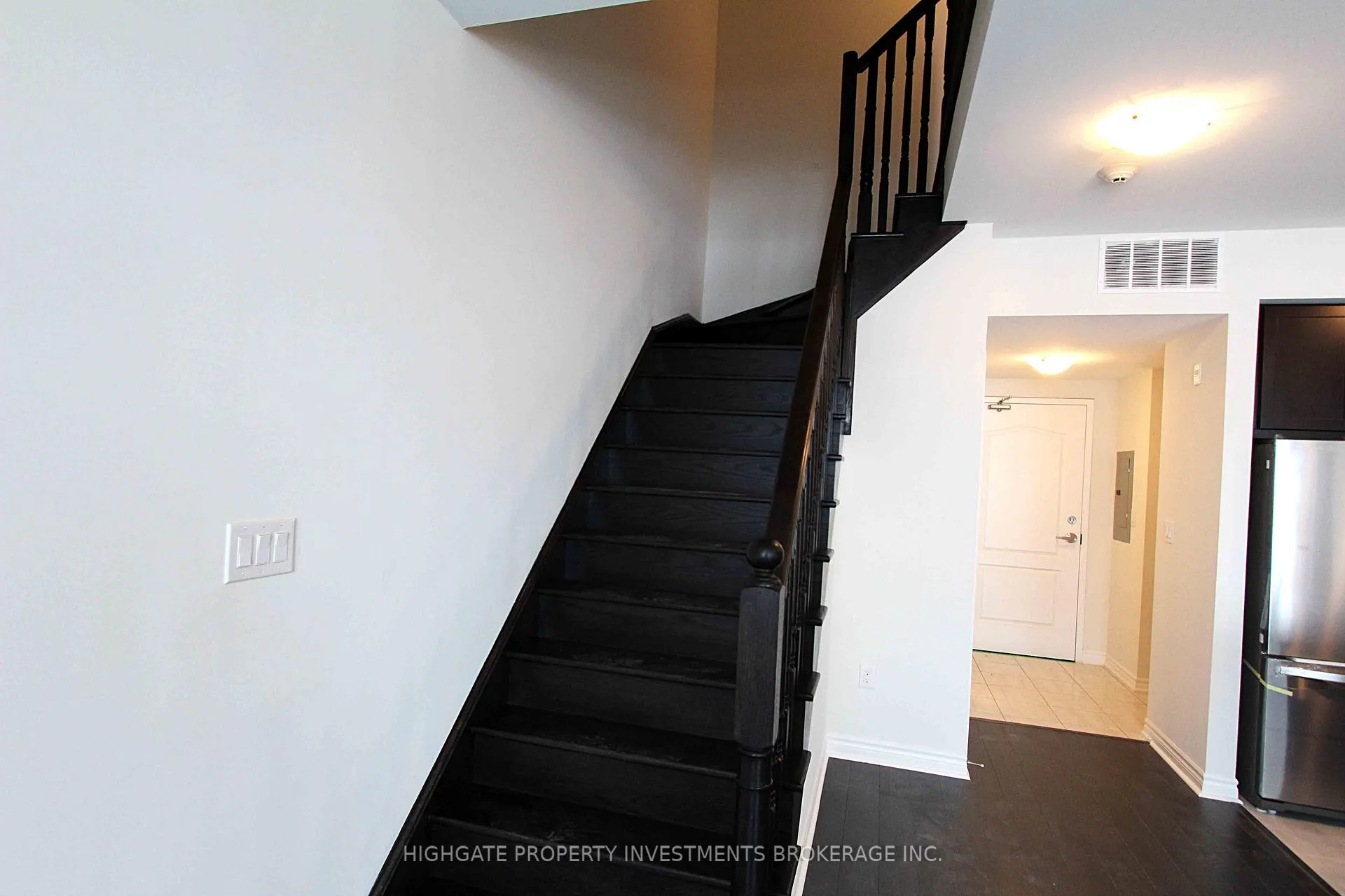 Photo 4 of Unit 229, 3905 Major Mackenzie Drive, Vaughan, Vellore Village — HOMEH