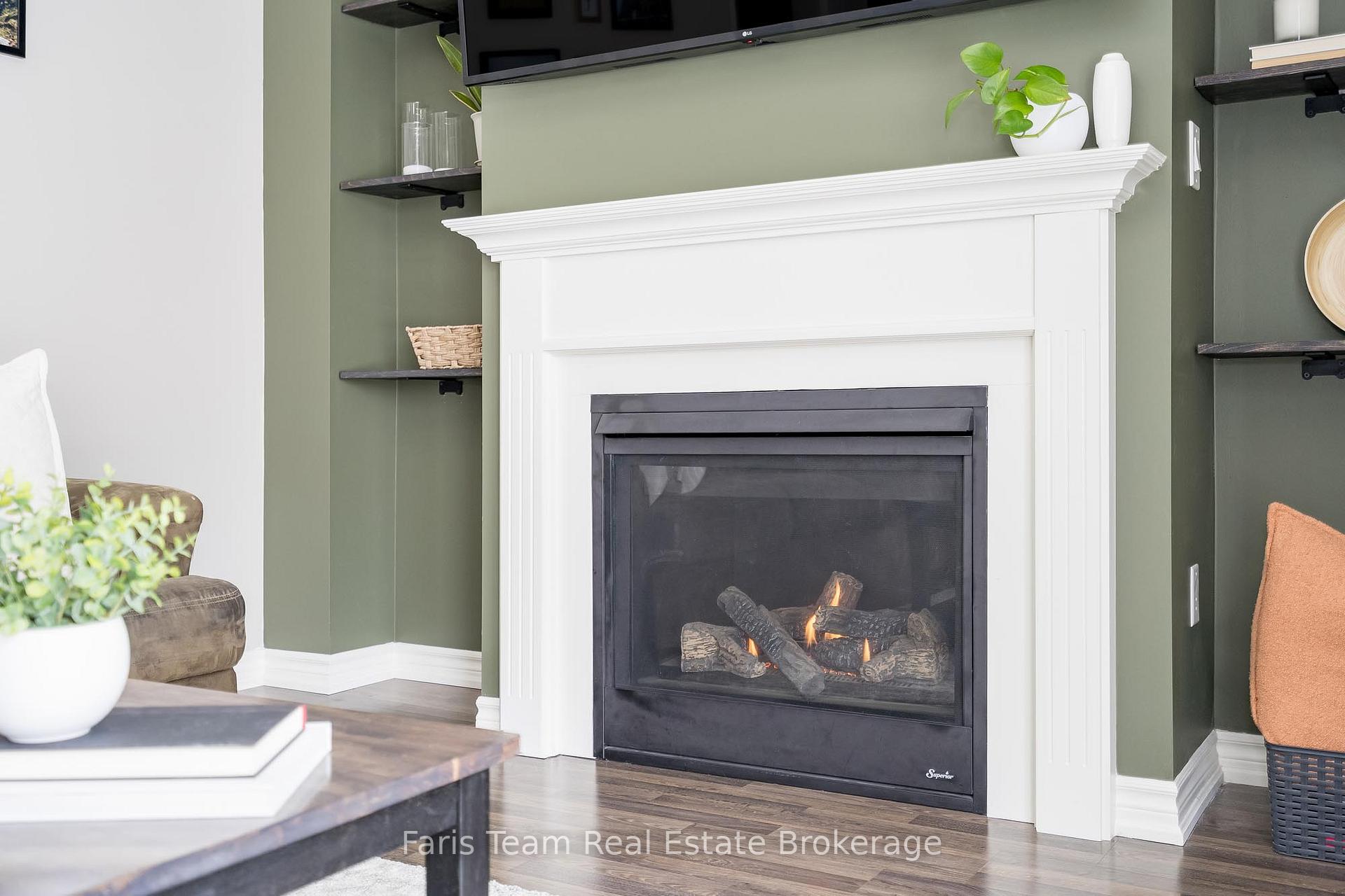 Photo 9 of 210 Springfield Crescent, Clearview, Stayner — HOMEH