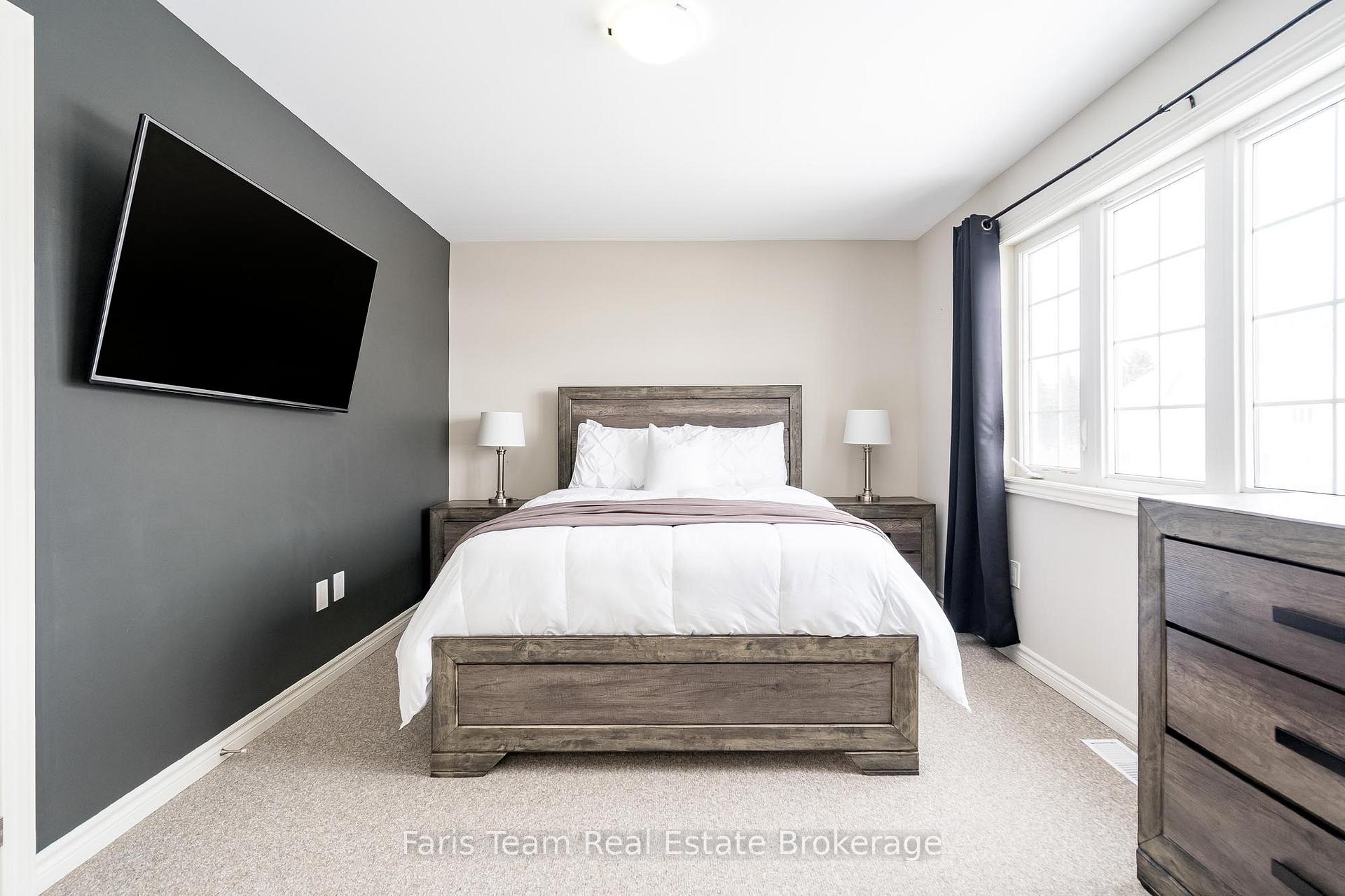 Photo 12 of 210 Springfield Crescent, Clearview, Stayner — HOMEH