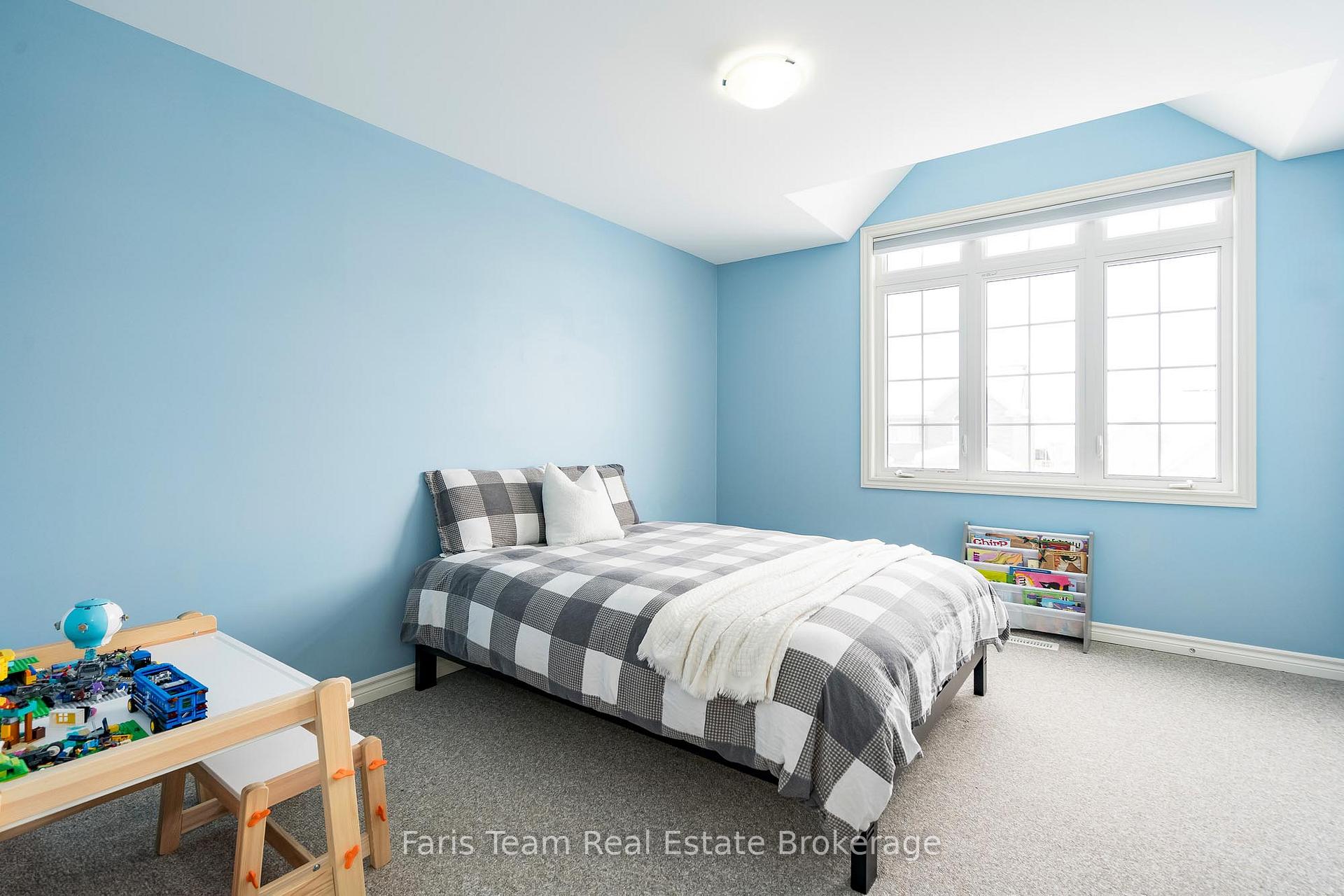 Photo 15 of 210 Springfield Crescent, Clearview, Stayner — HOMEH