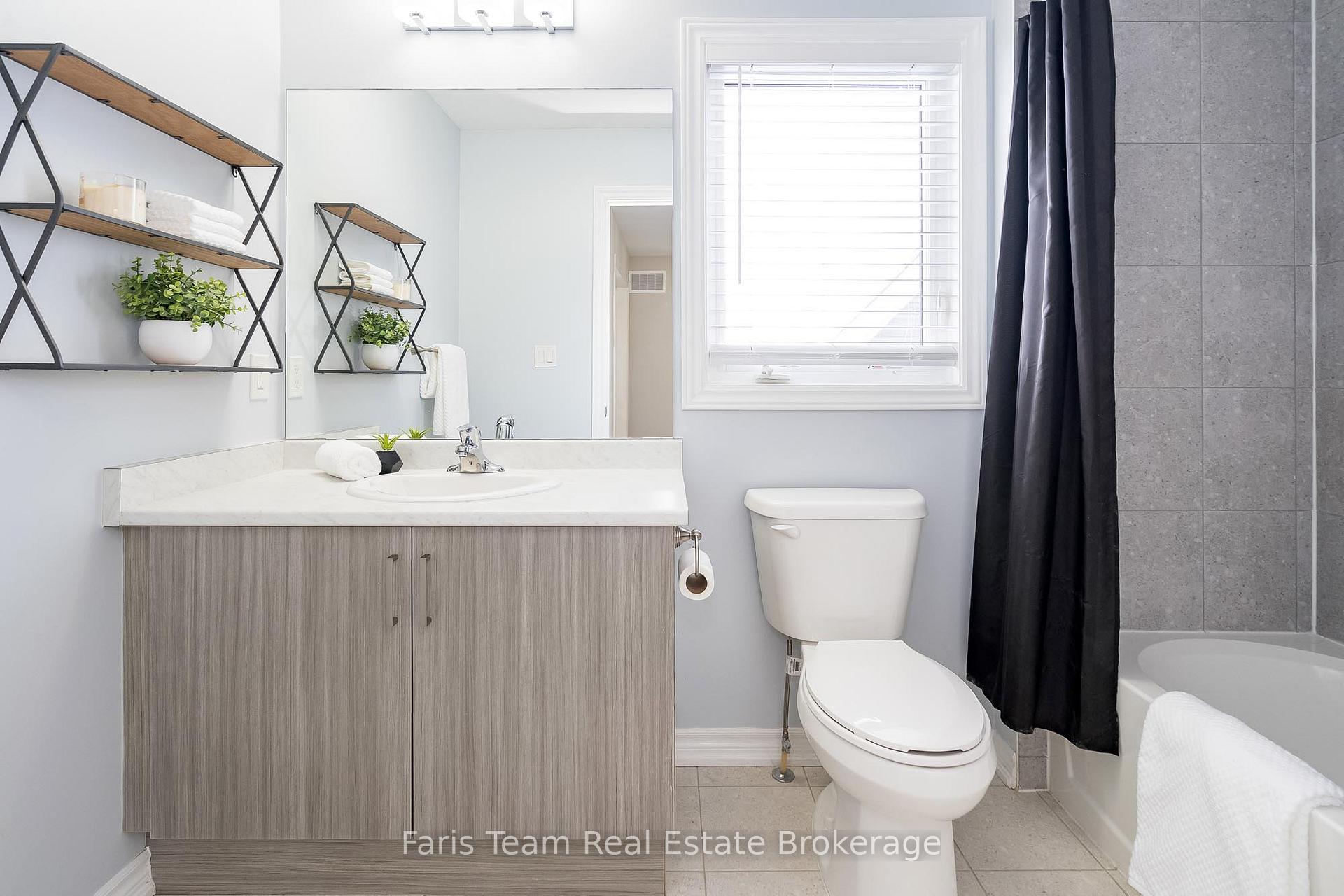 Photo 17 of 210 Springfield Crescent, Clearview, Stayner — HOMEH