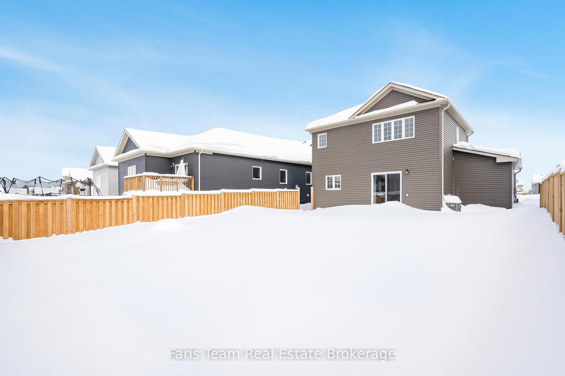 Photo 20 of 210 Springfield Crescent, Clearview, Stayner — HOMEH