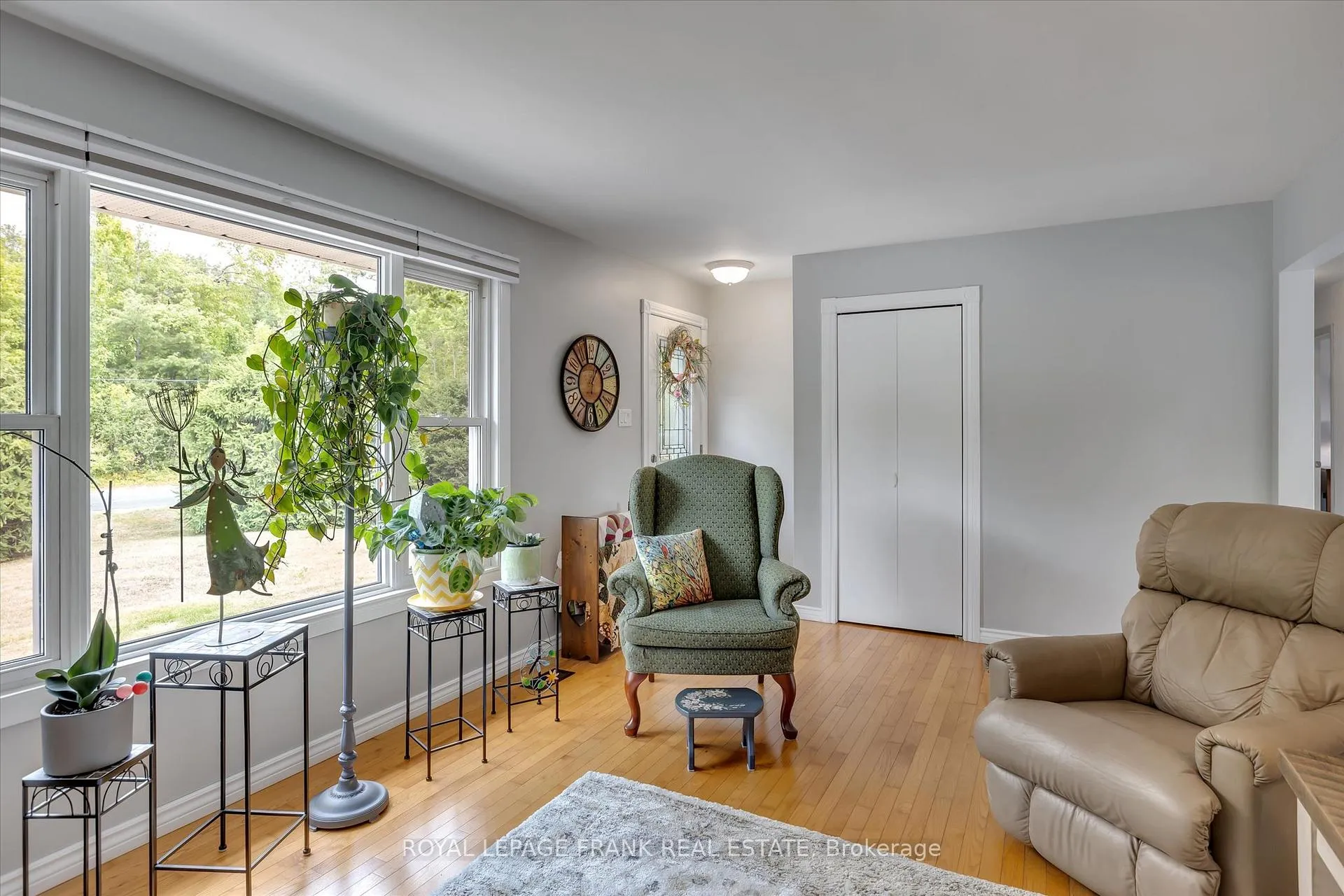 Photo 9 of 419 South Beach Road, Douro-Dummer — HOMEH