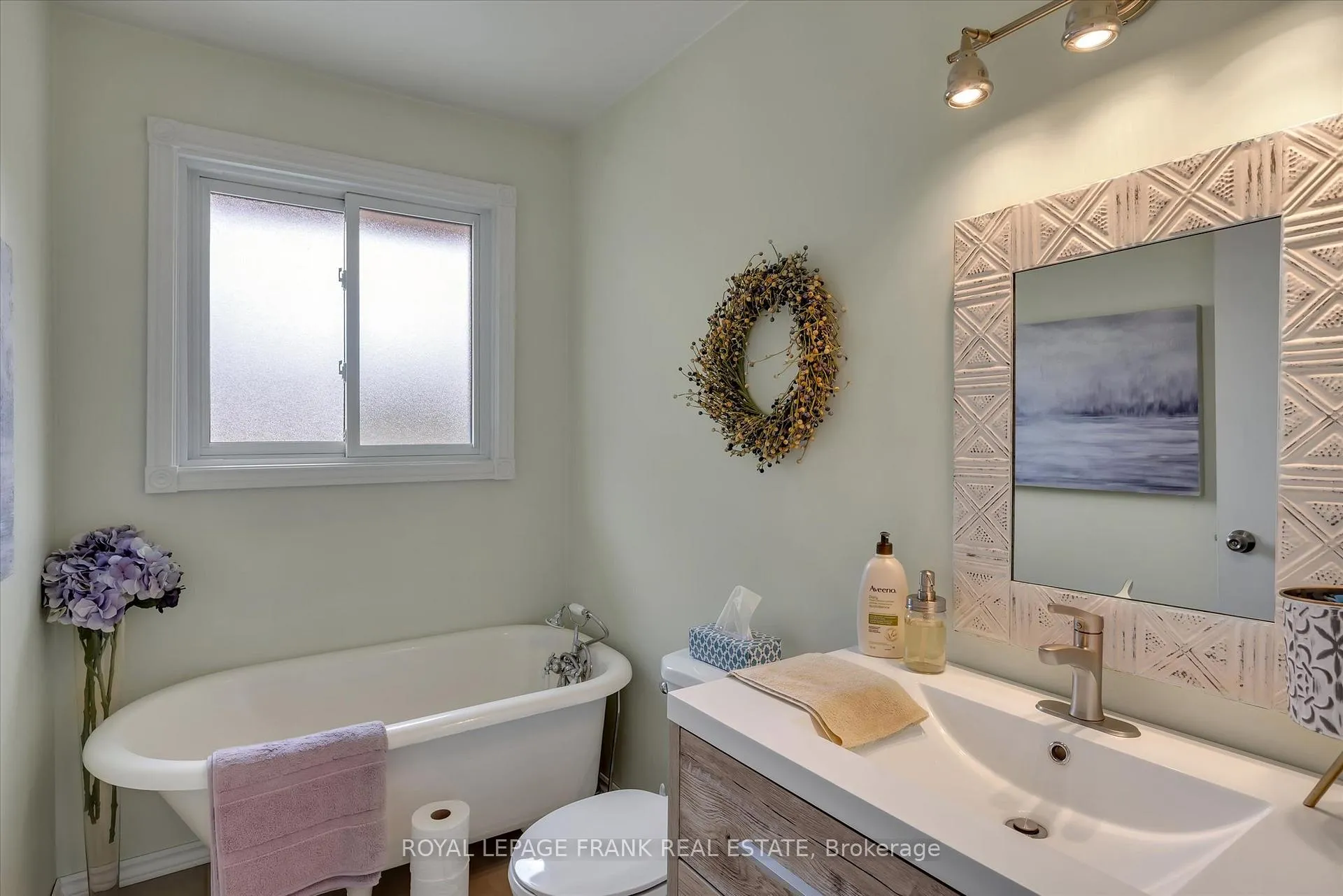 Photo 14 of 419 South Beach Road, Douro-Dummer — HOMEH