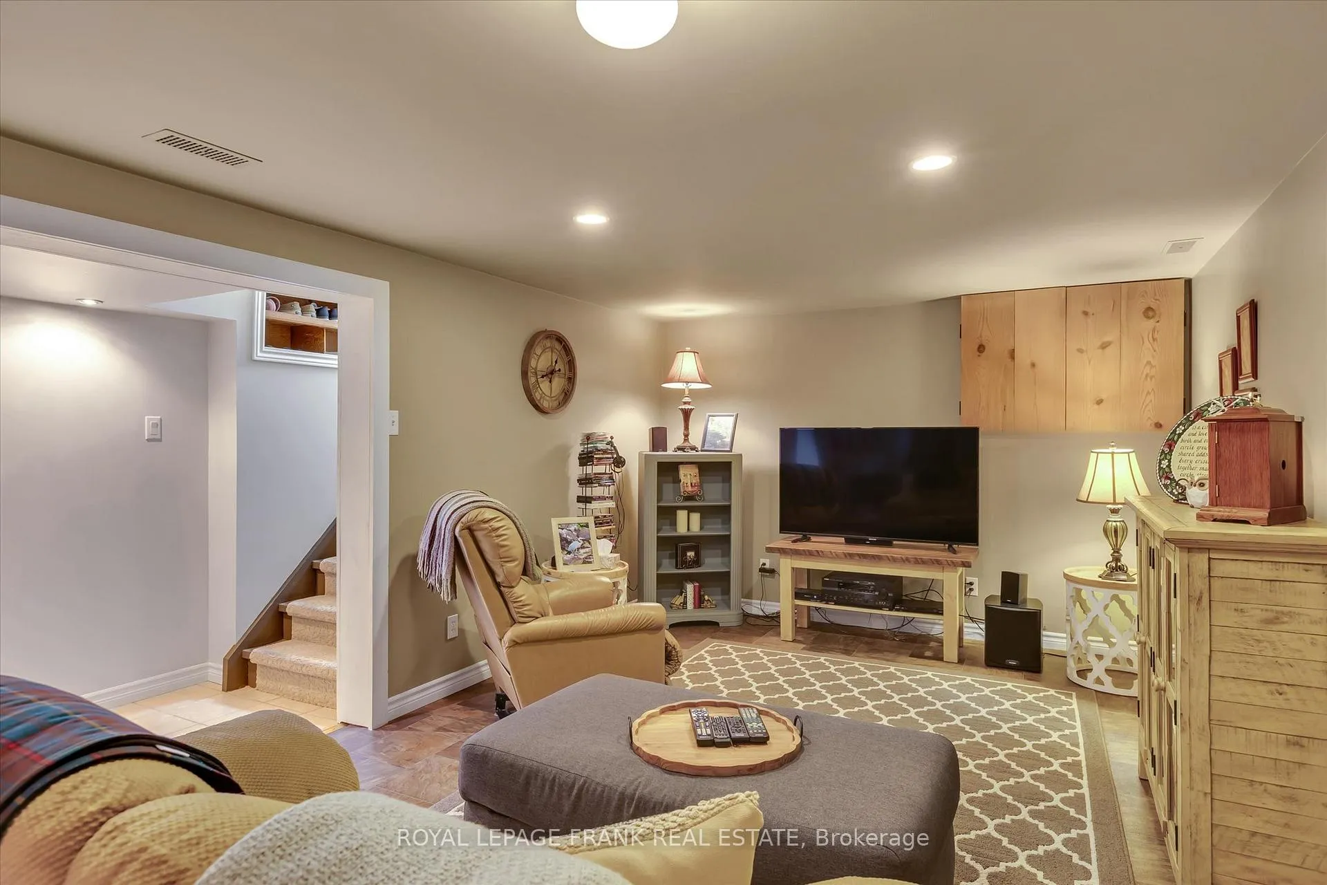 Photo 15 of 419 South Beach Road, Douro-Dummer — HOMEH