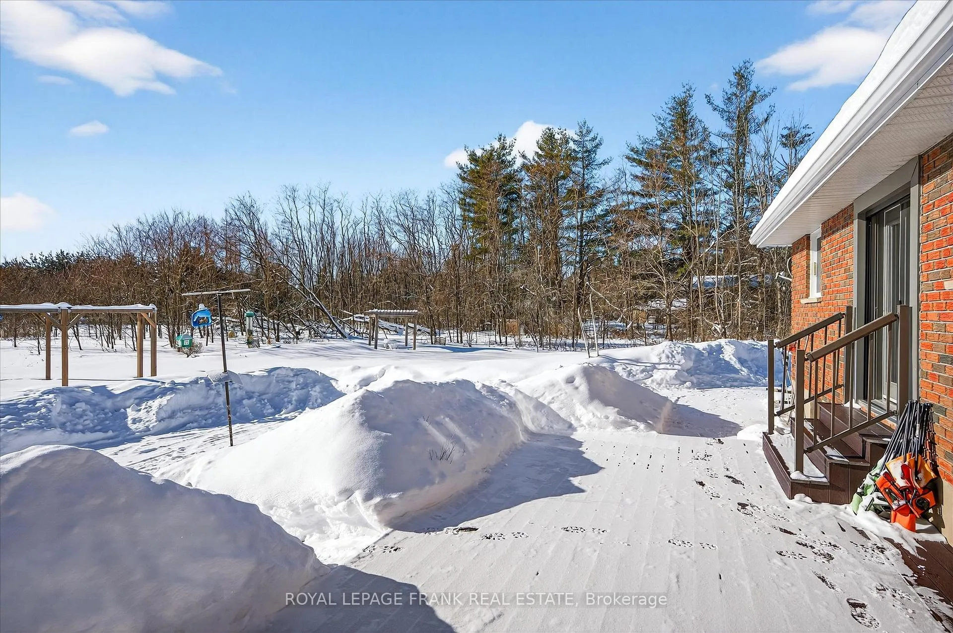 Photo 23 of 419 South Beach Road, Douro-Dummer — HOMEH