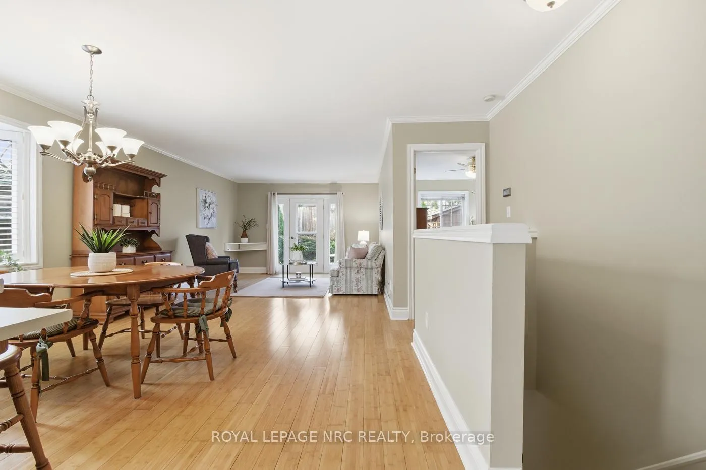 Photo 14 of 12 Kinsman Court, Pelham, Fonthill — HOMEH