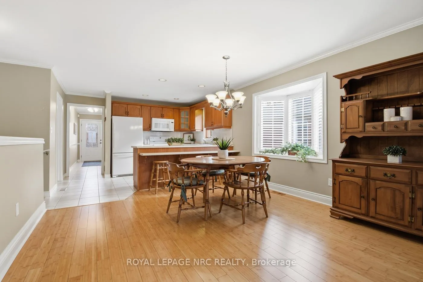 Photo 18 of 12 Kinsman Court, Pelham, Fonthill — HOMEH