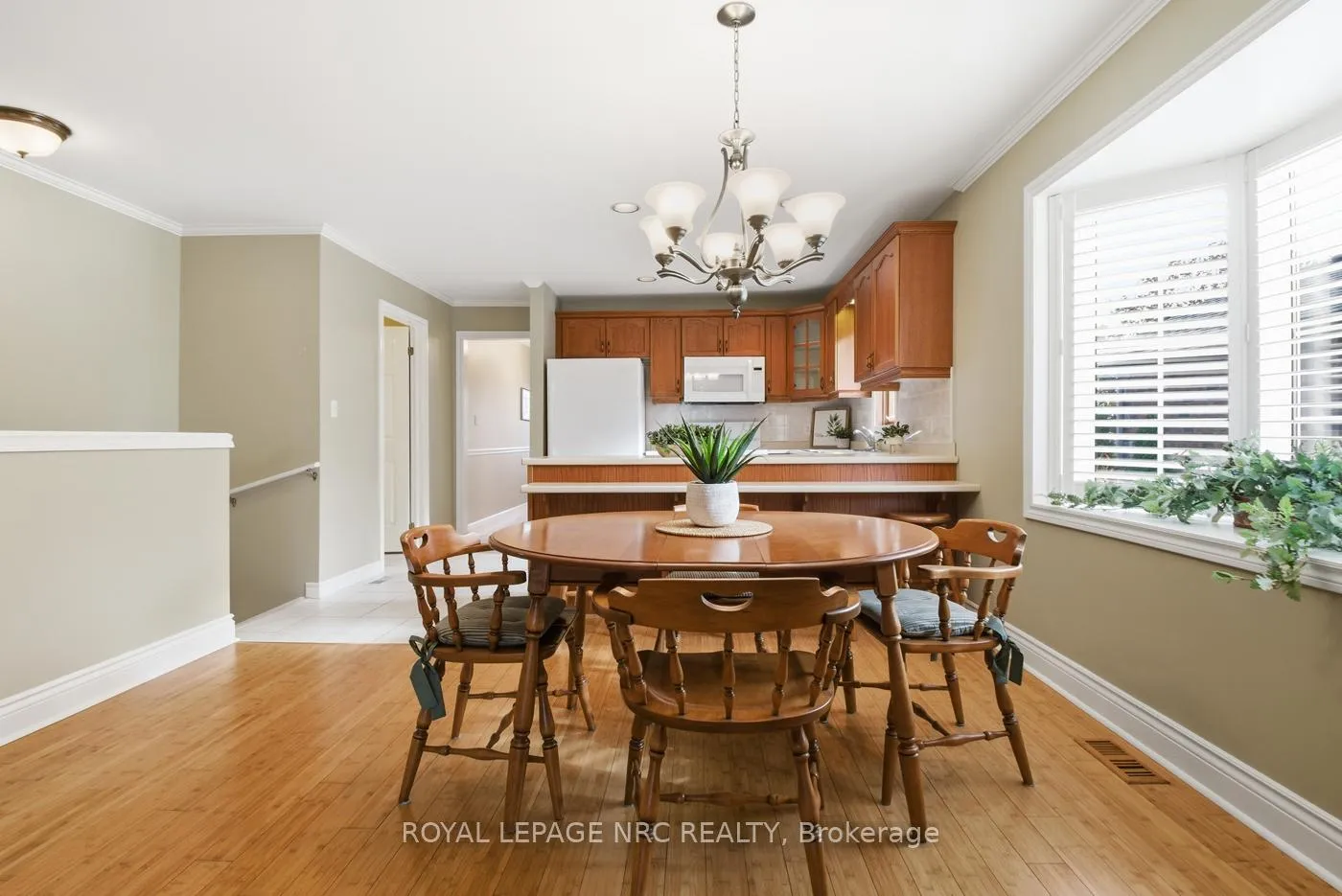 Photo 19 of 12 Kinsman Court, Pelham, Fonthill — HOMEH