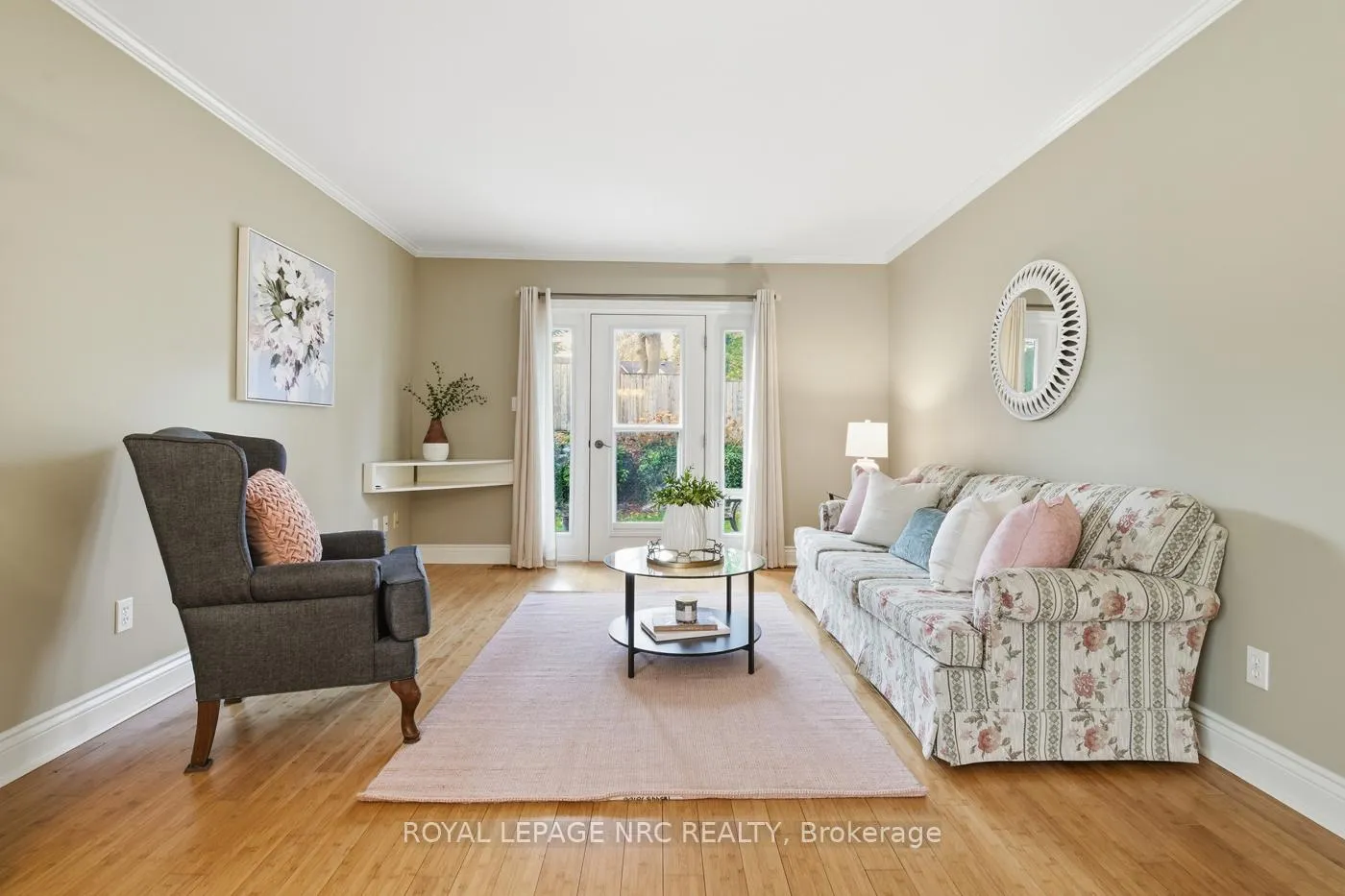 Photo 20 of 12 Kinsman Court, Pelham, Fonthill — HOMEH