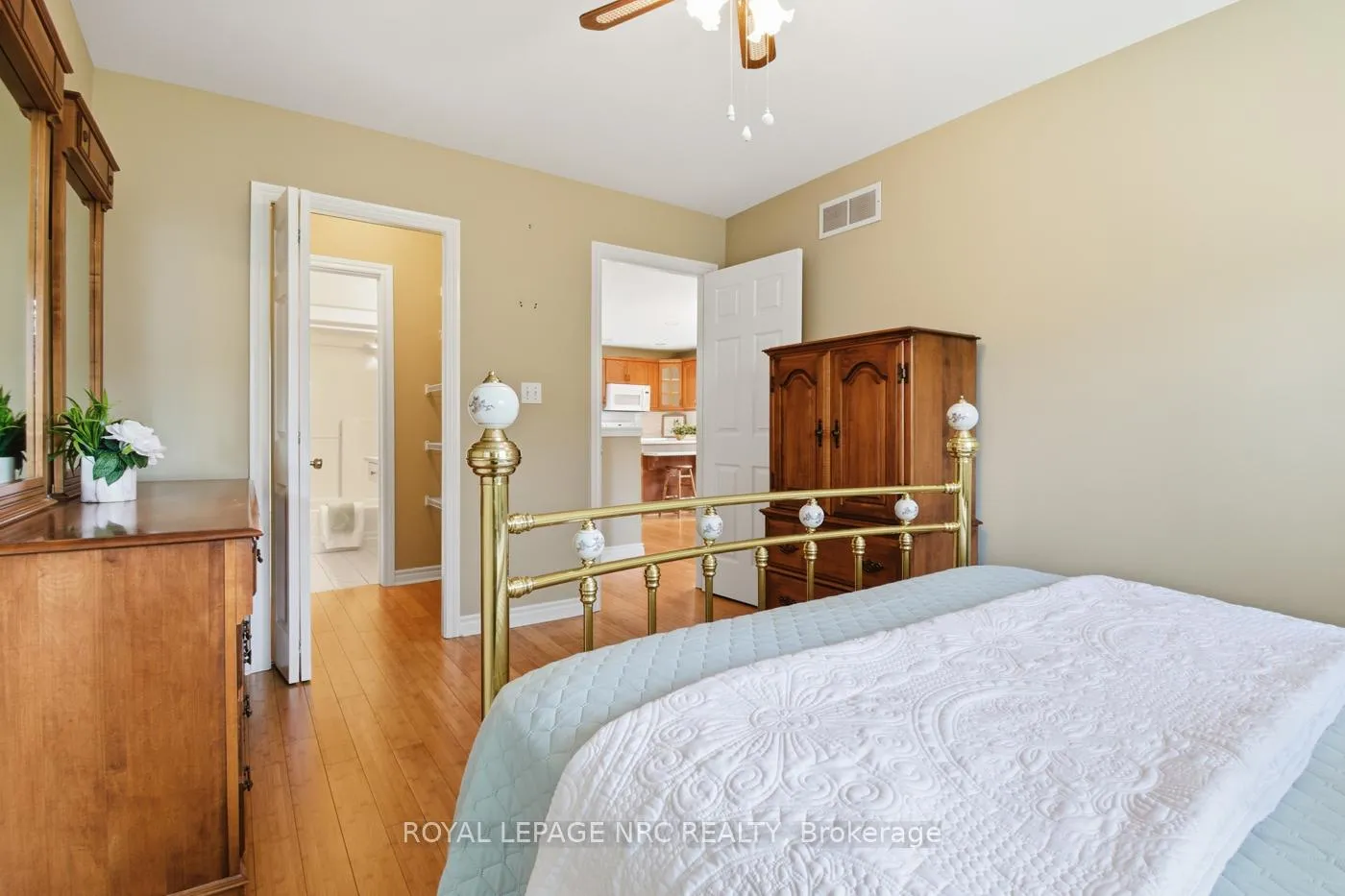 Photo 25 of 12 Kinsman Court, Pelham, Fonthill — HOMEH