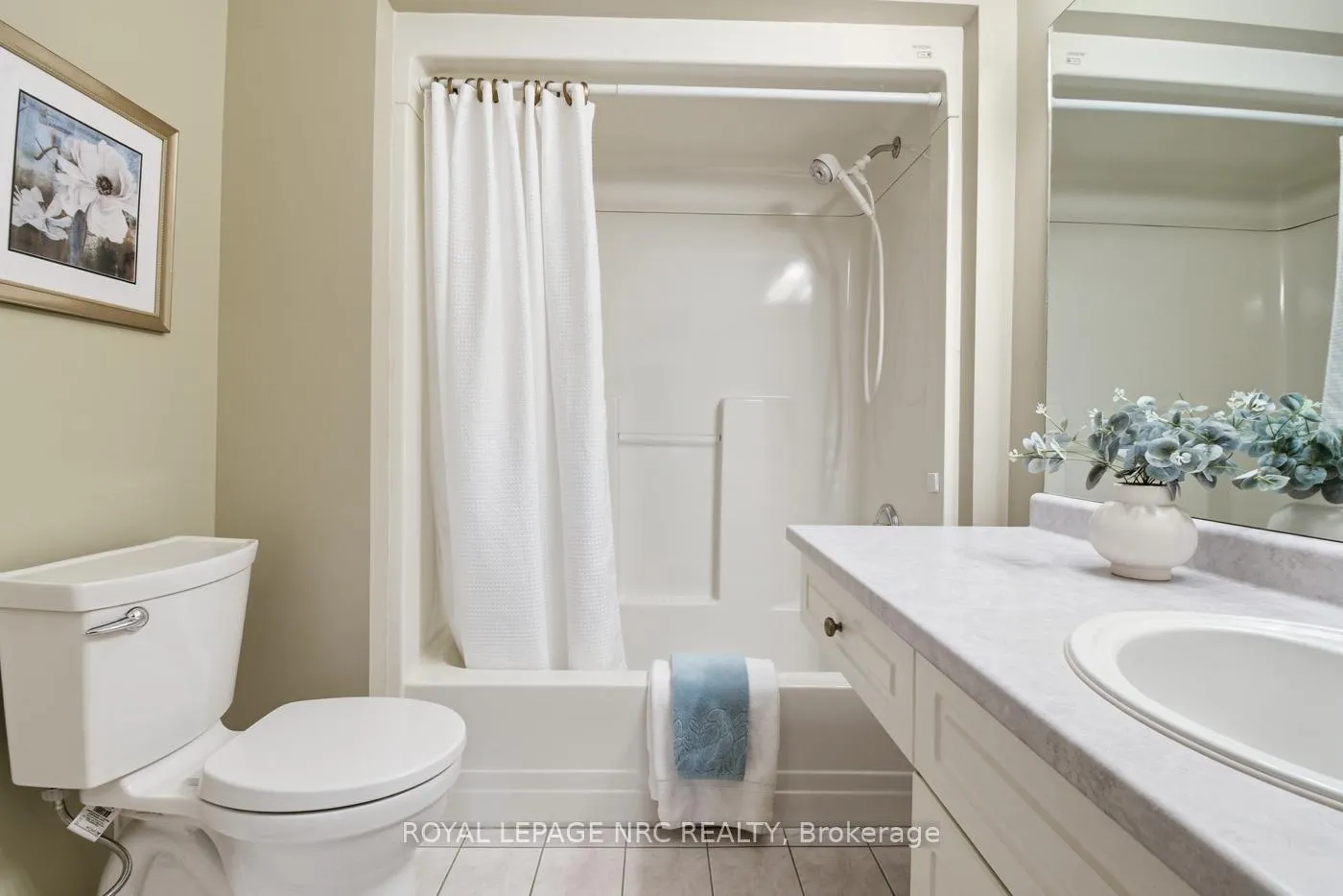 Photo 28 of 12 Kinsman Court, Pelham, Fonthill — HOMEH