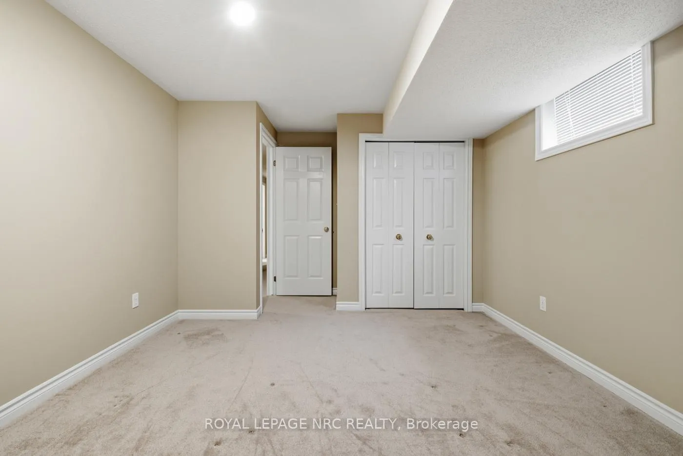 Photo 35 of 12 Kinsman Court, Pelham, Fonthill — HOMEH