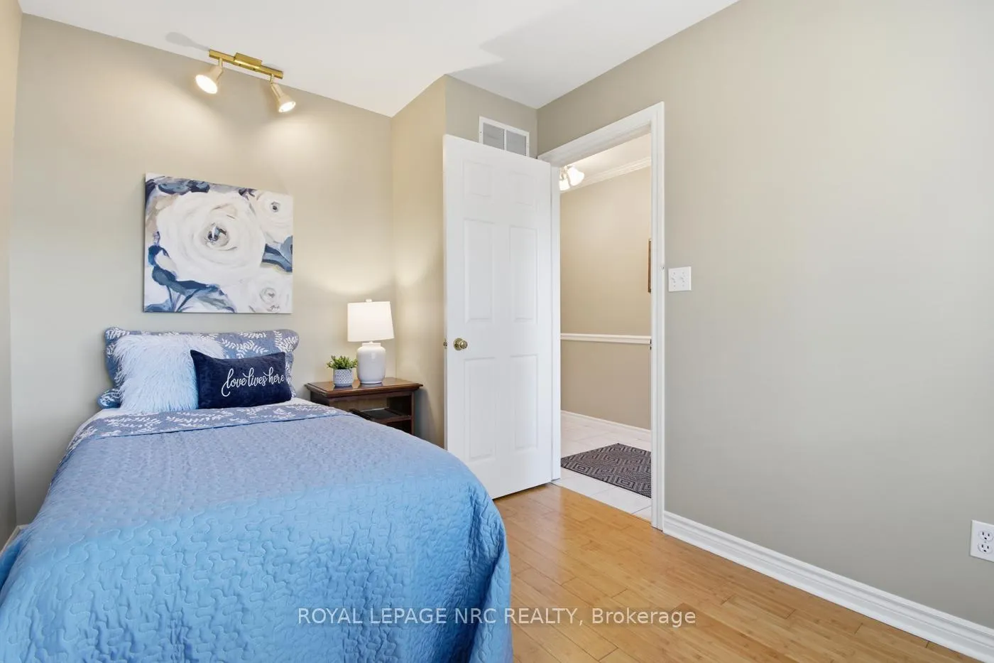 Photo 42 of 12 Kinsman Court, Pelham, Fonthill — HOMEH