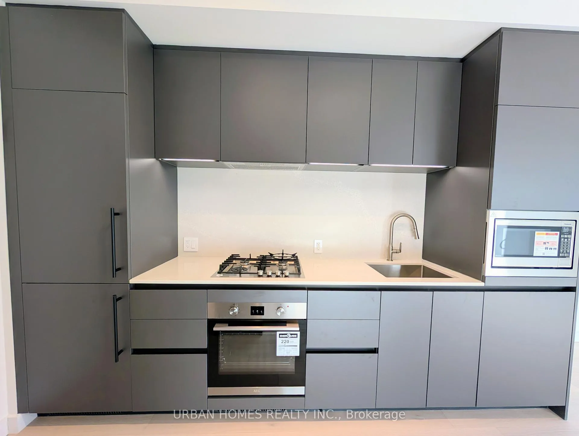 Photo 5 of Unit 509, 1720 Bayview Avenue, Toronto, Mount Pleasant East — HOMEH