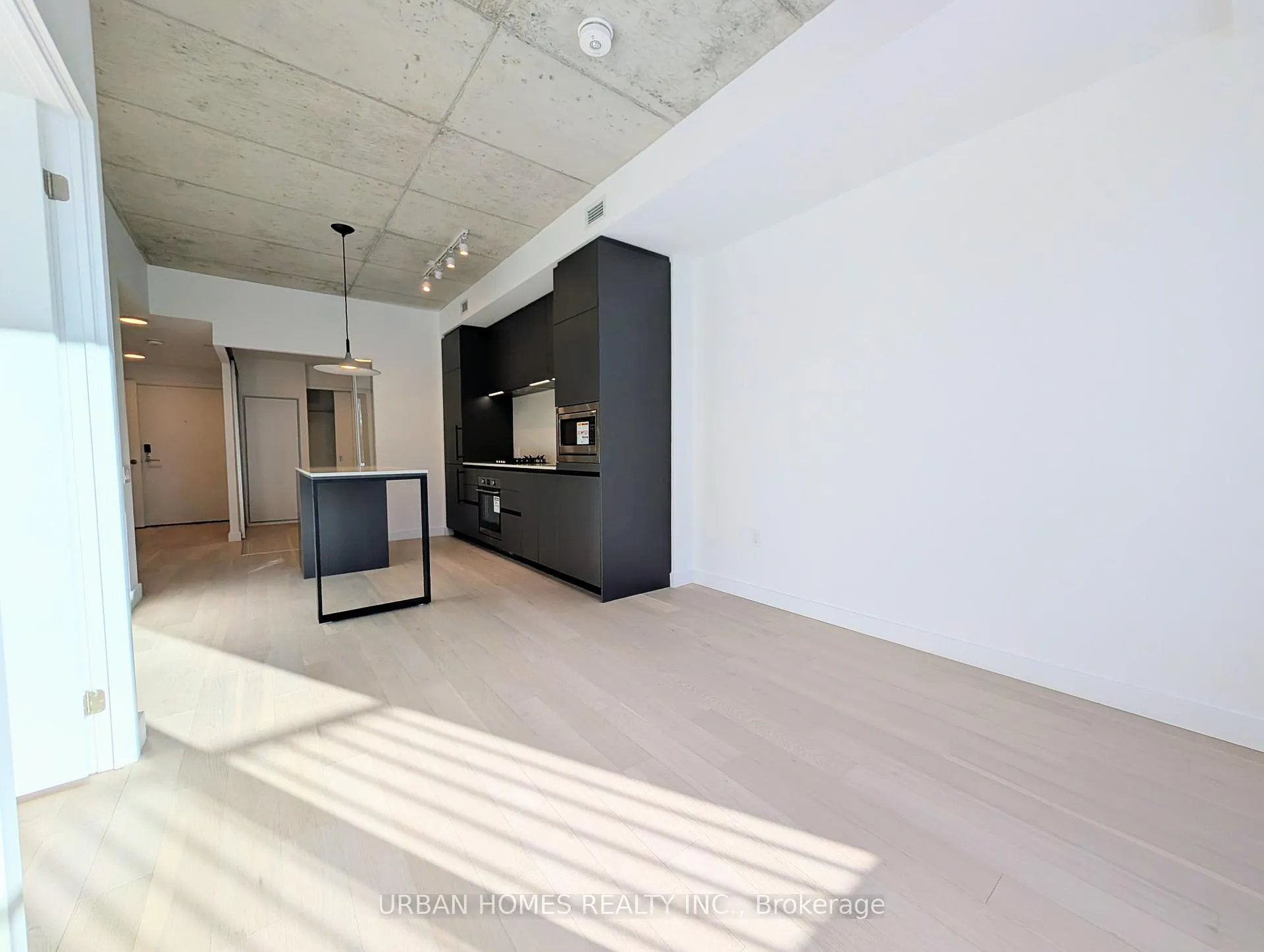 Photo 9 of Unit 509, 1720 Bayview Avenue, Toronto, Mount Pleasant East — HOMEH
