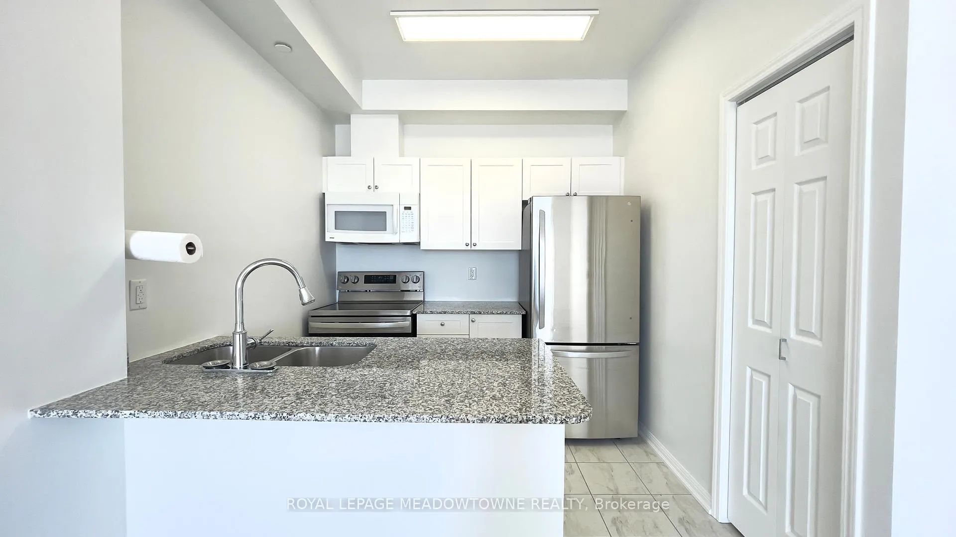 Photo 12 of Unit 416, 84 Aspen Springs Drive, Clarington, Bowmanville — HOMEH