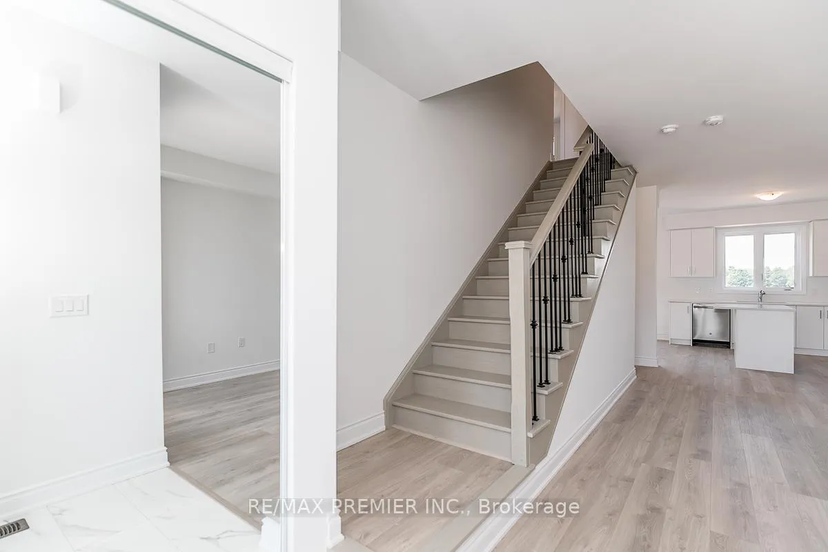 Photo 3 of 57 Union Boulevard, Wasaga Beach — HOMEH