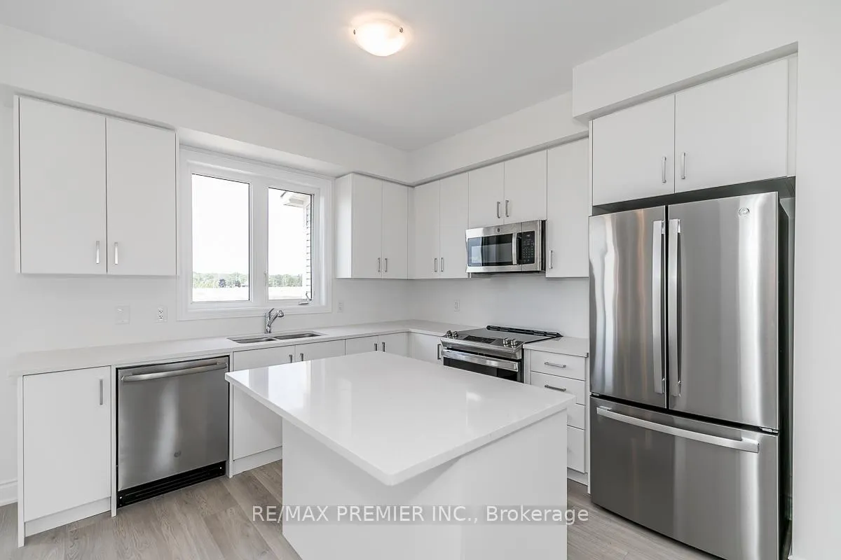 Photo 10 of 57 Union Boulevard, Wasaga Beach — HOMEH