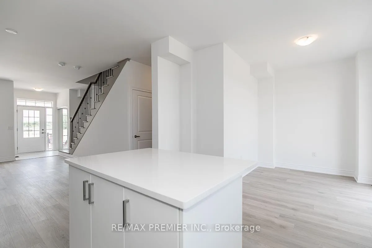 Photo 14 of 57 Union Boulevard, Wasaga Beach — HOMEH