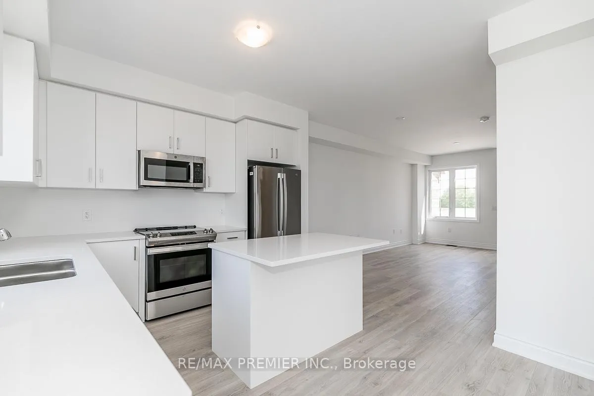 Photo 16 of 57 Union Boulevard, Wasaga Beach — HOMEH