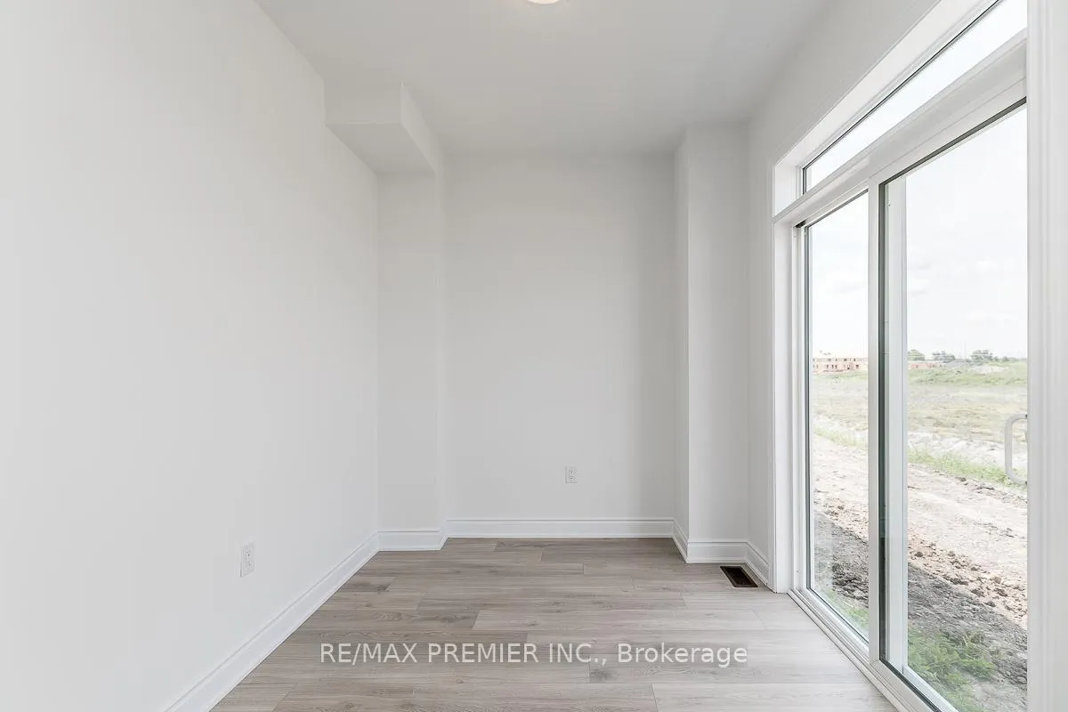 Photo 18 of 57 Union Boulevard, Wasaga Beach — HOMEH
