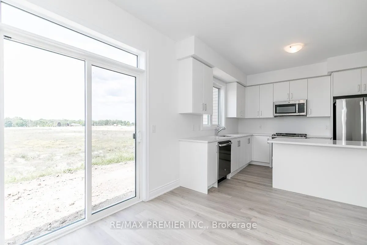 Photo 19 of 57 Union Boulevard, Wasaga Beach — HOMEH