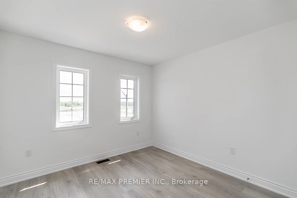 Photo 22 of 57 Union Boulevard, Wasaga Beach — HOMEH