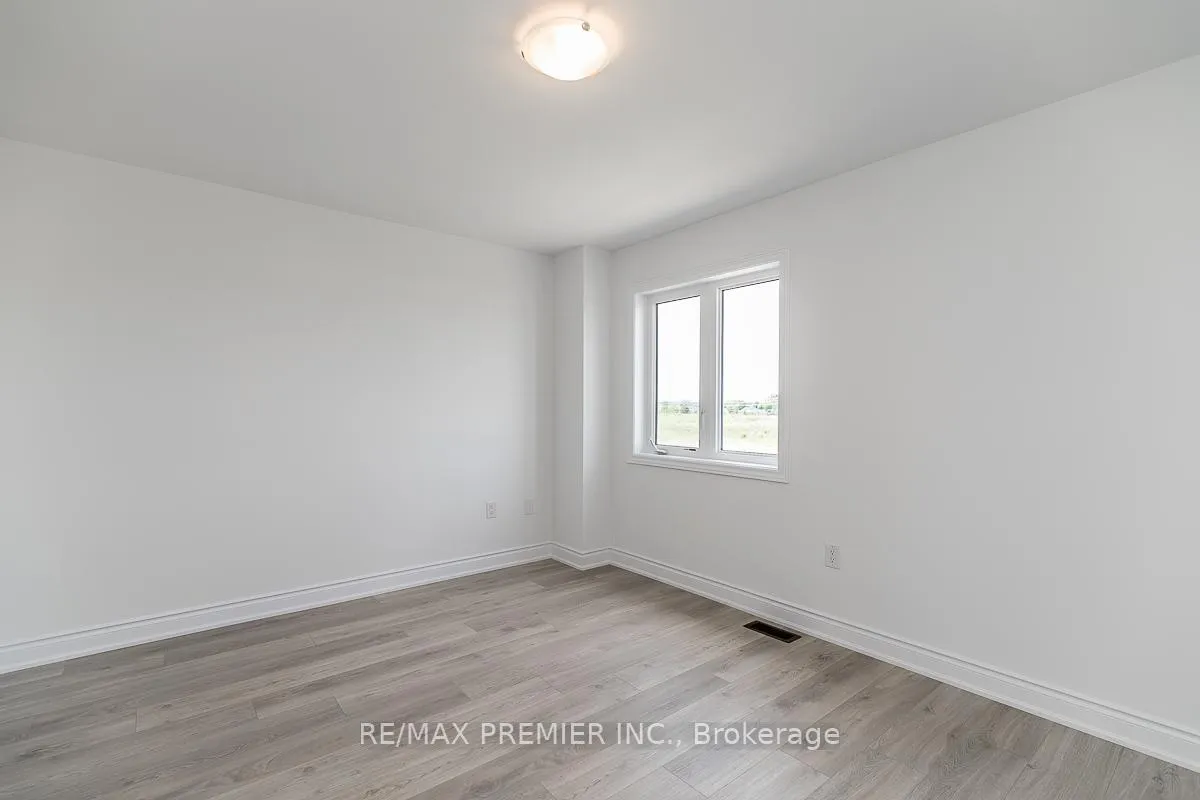 Photo 24 of 57 Union Boulevard, Wasaga Beach — HOMEH